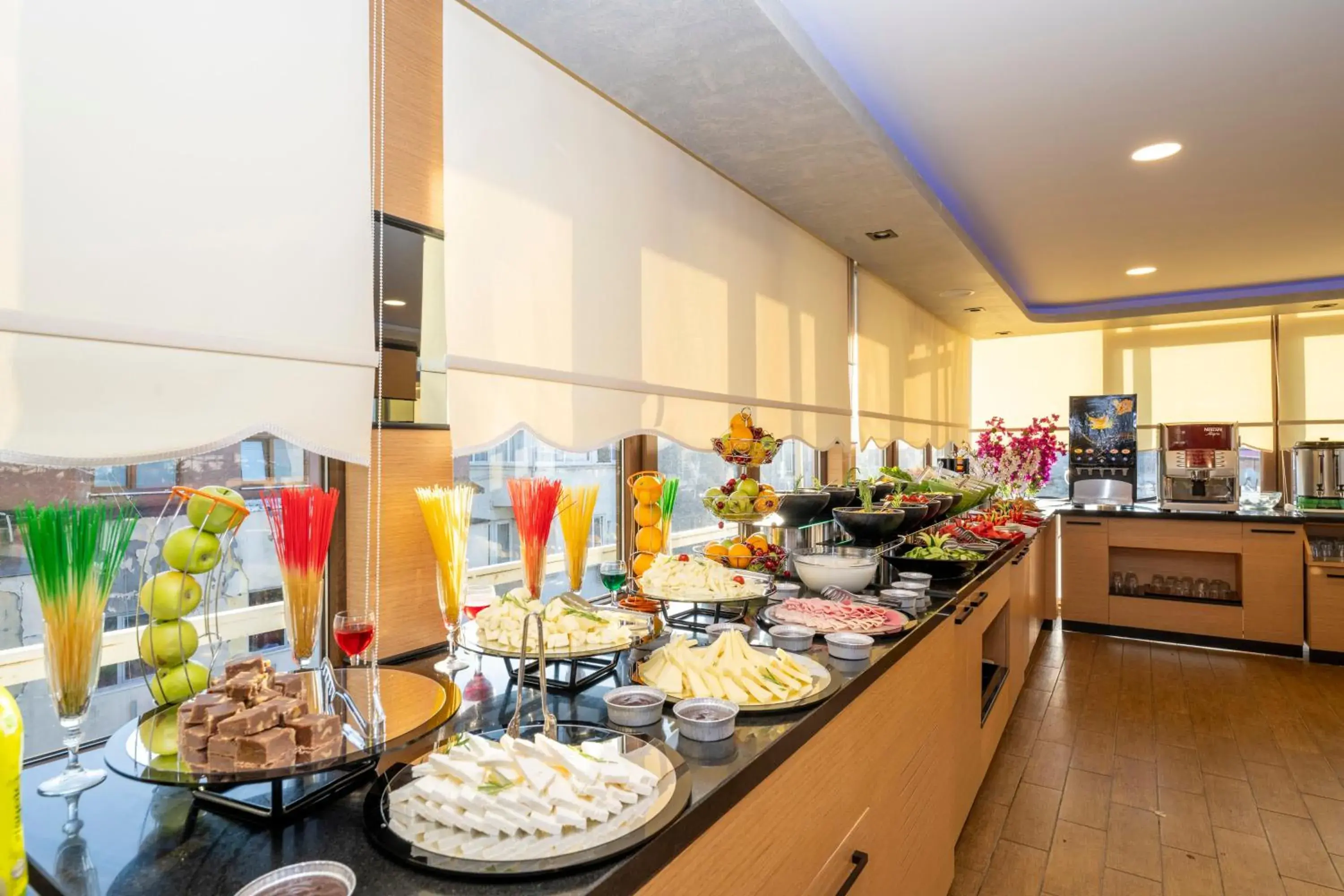 Restaurant/places to eat in Dalan Otel Restaurant/places to eat in Dalan Otel