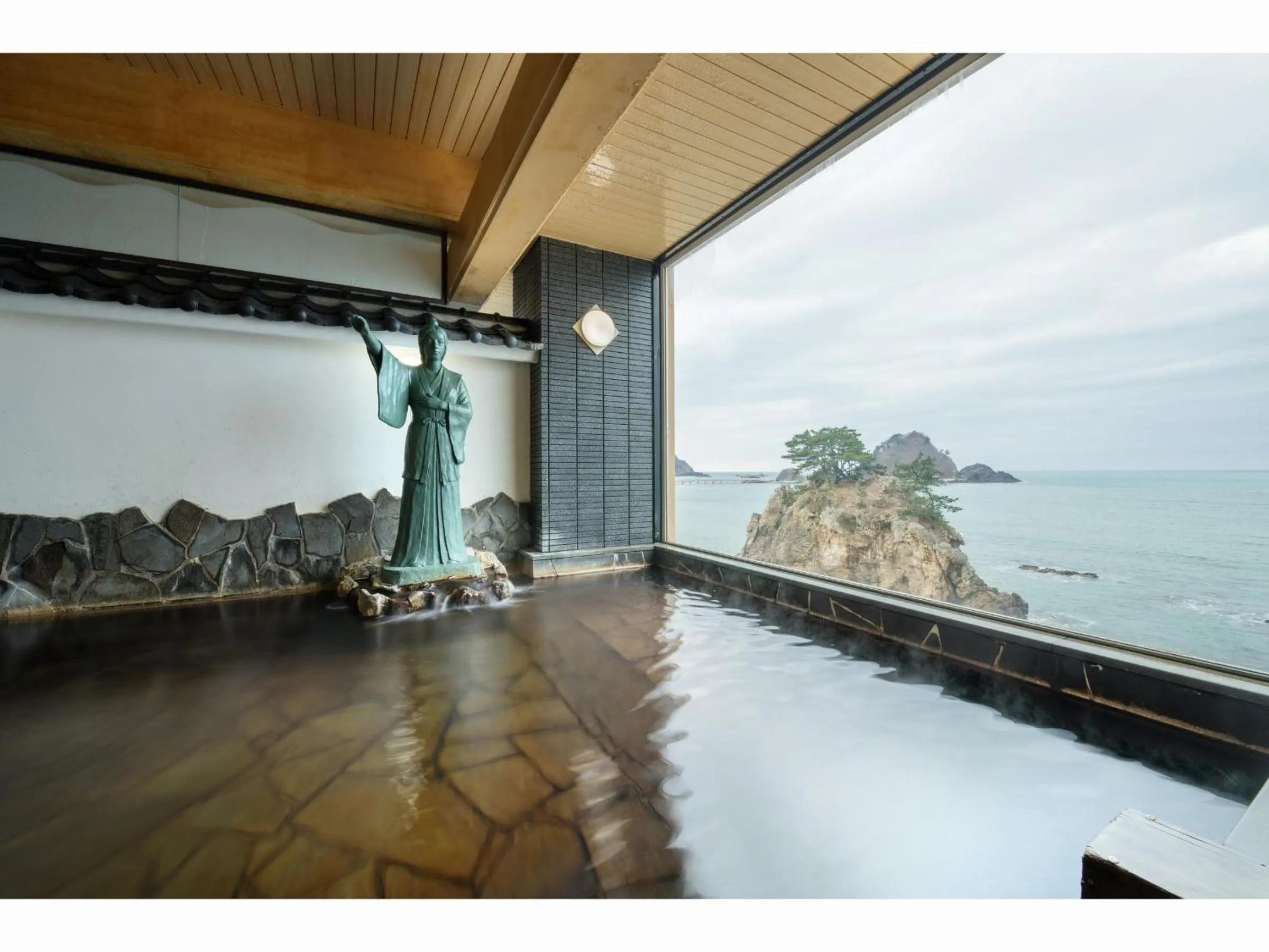 Hot Spring Bath in Yura Onsen Yaotome