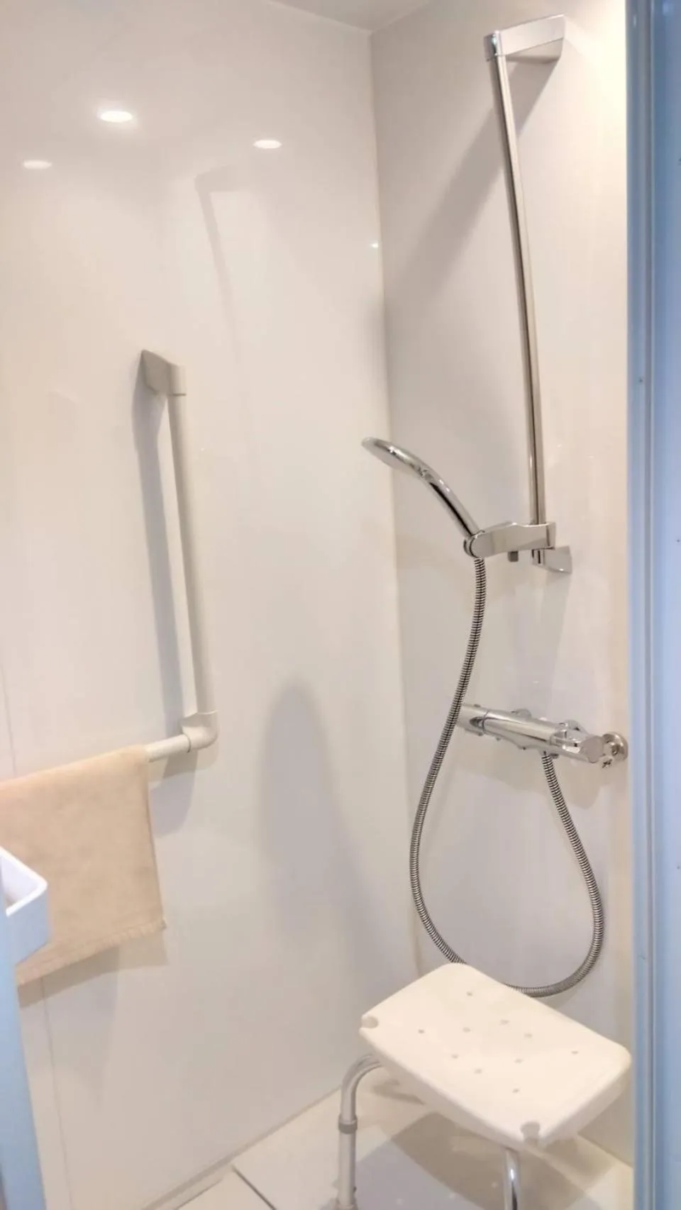 Shower in Yura Onsen Yaotome