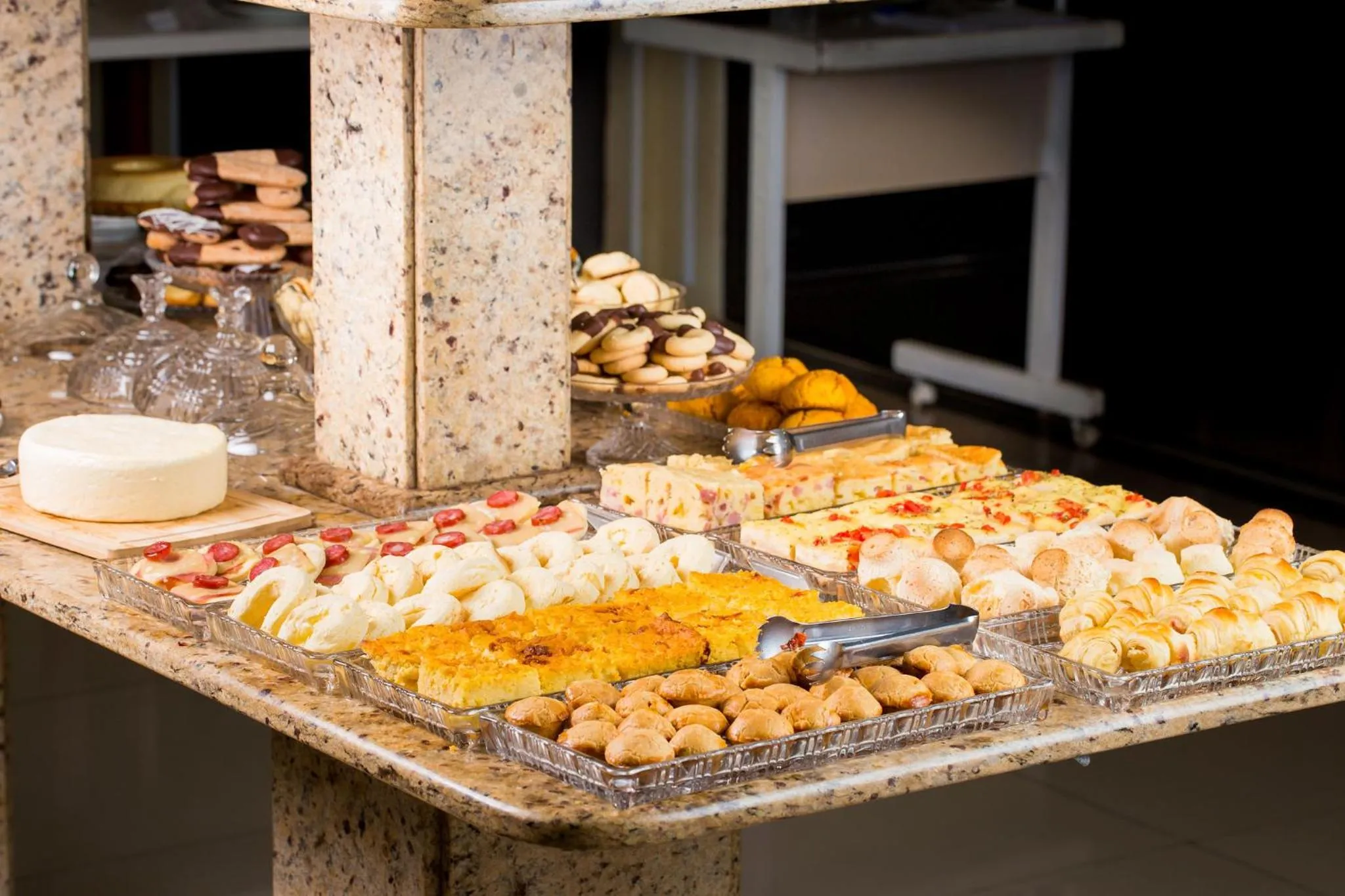 Food in WR Confort Hotel Campo Grande