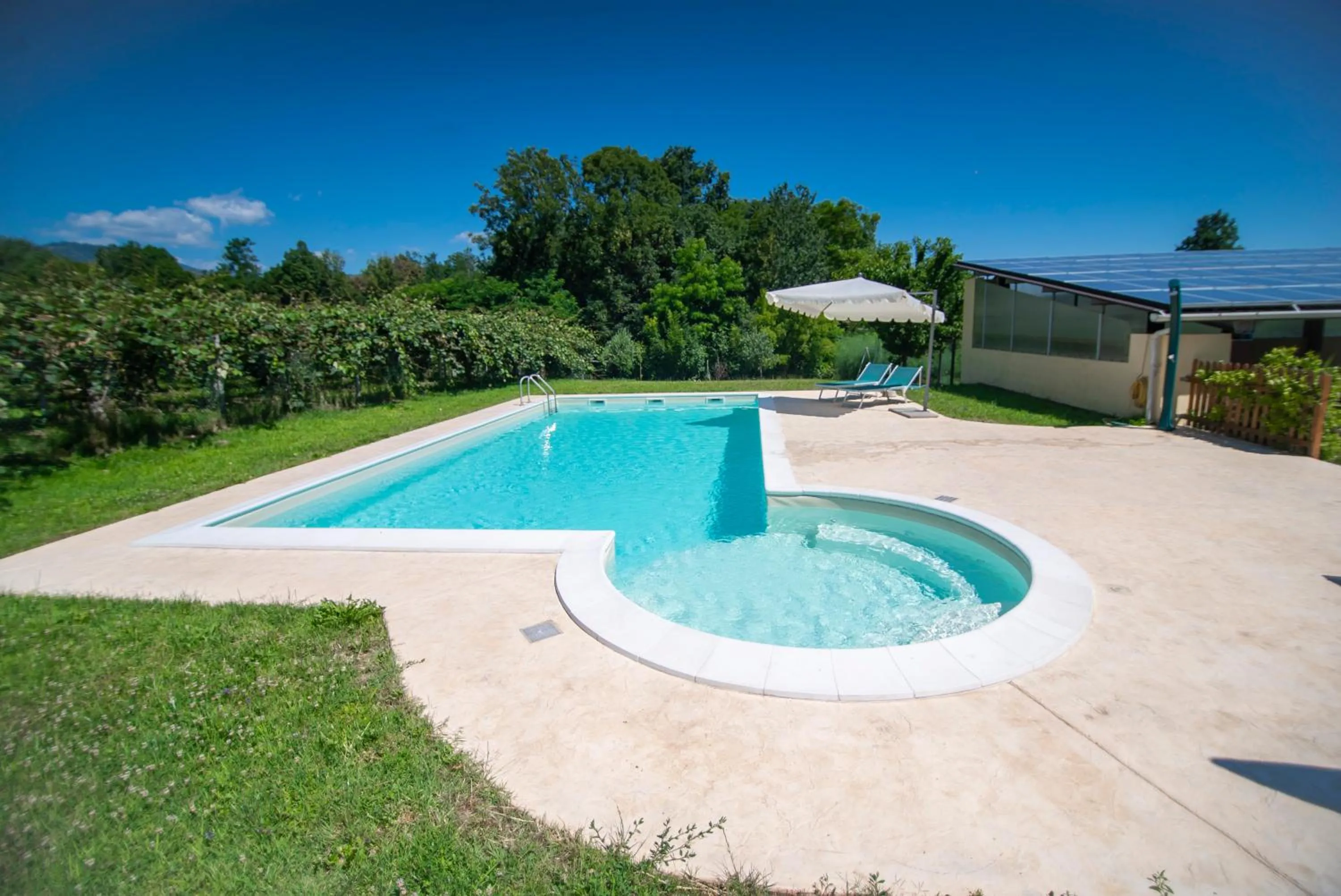 Swimming pool in Agriturismo Turina