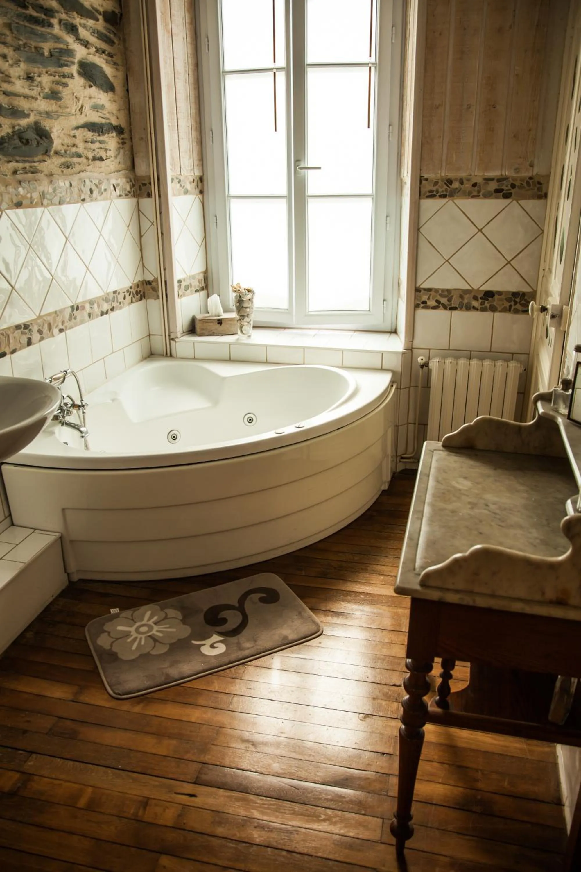 Hot Tub in La Pause Angevine