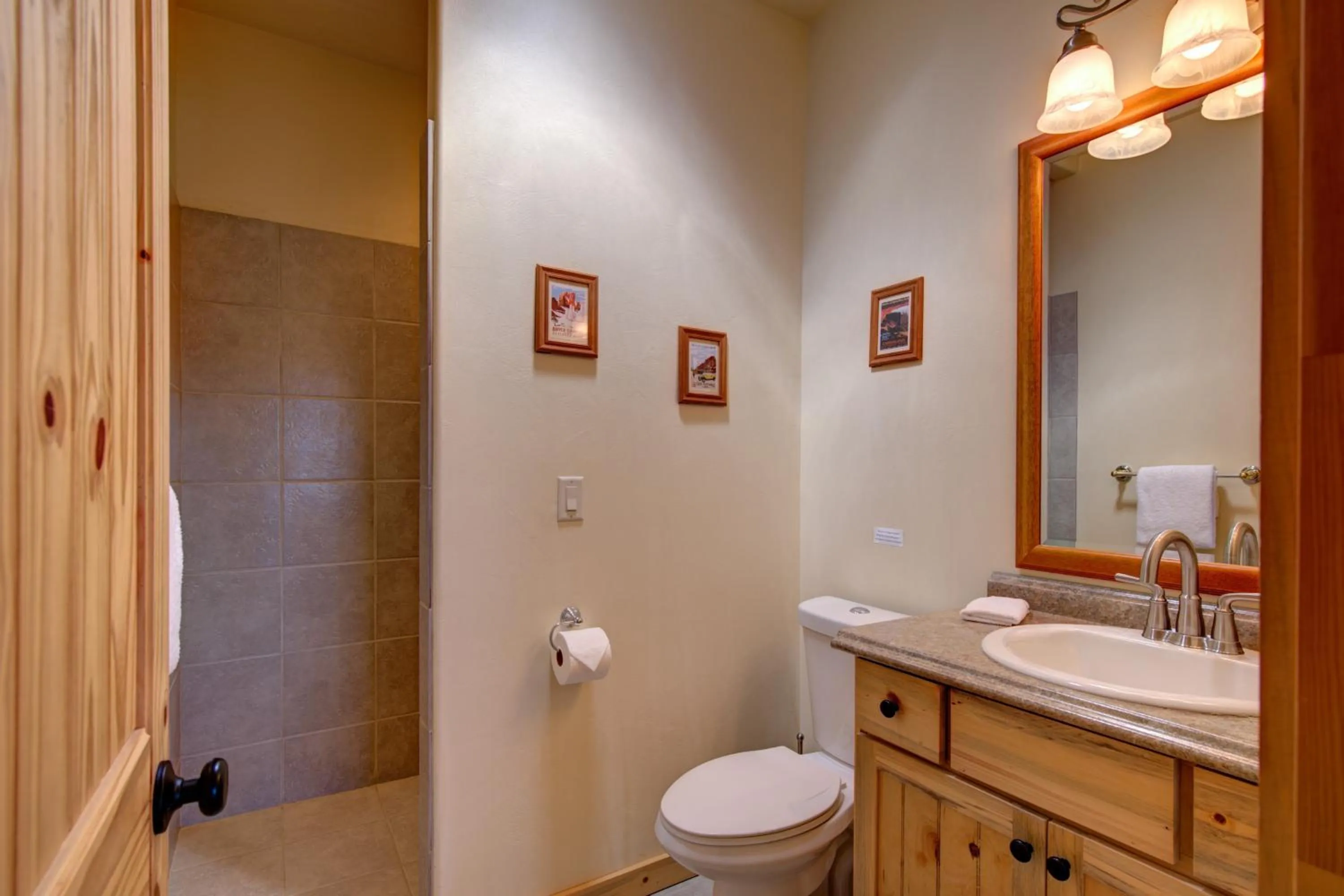 Bathroom in Ridgetop Hideaway