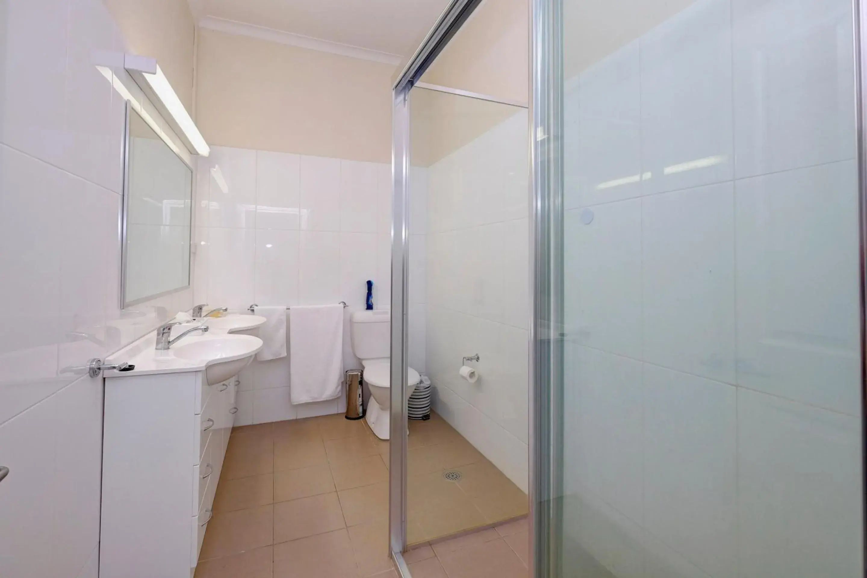 Family Room with Private Bathroom in Lakes and Ocean Hotel Forster Family Room with Private Bathroom in Lakes and Ocean Hotel Forster