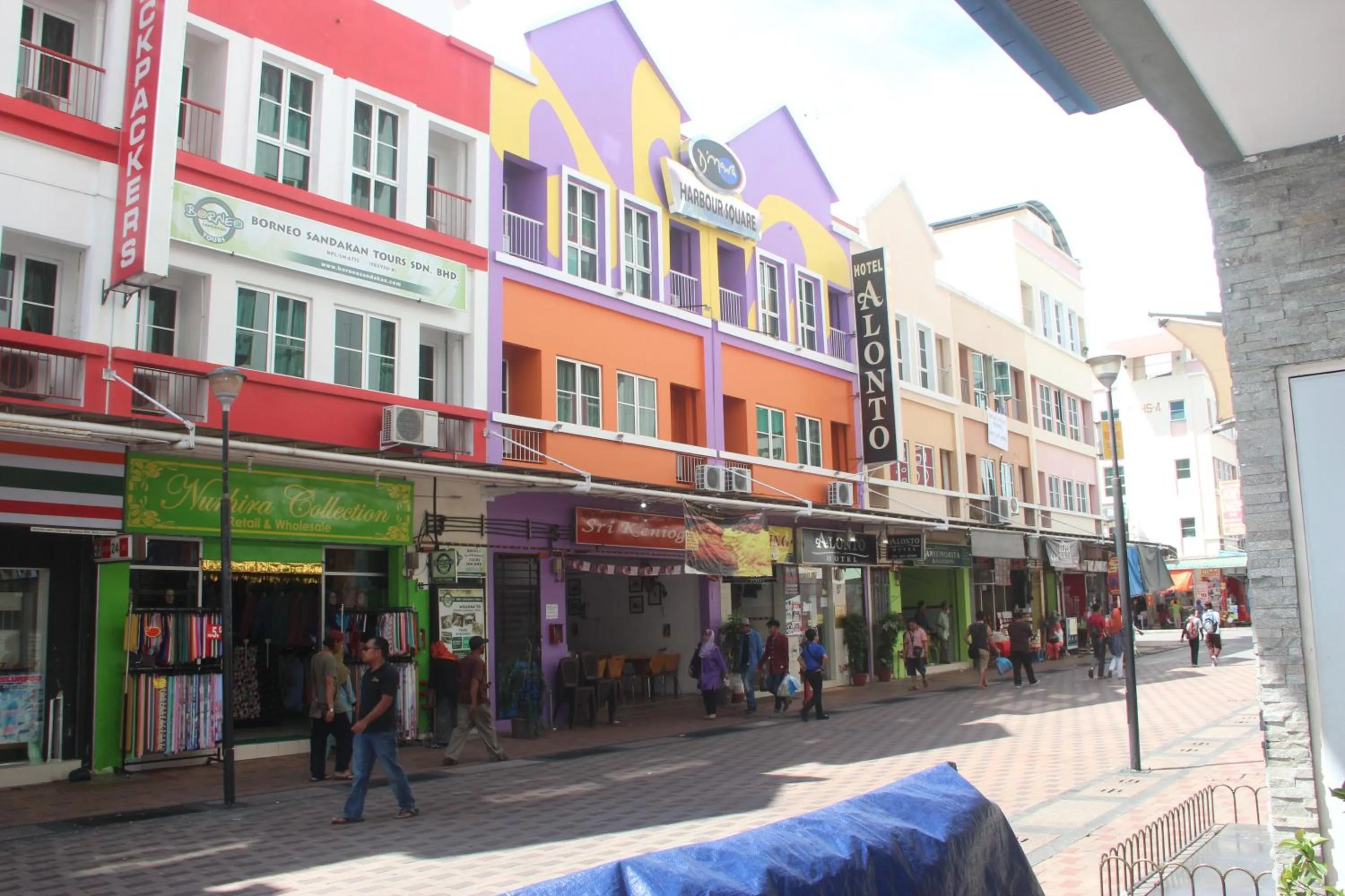 Supermarket/grocery shop in Alonto Hotel