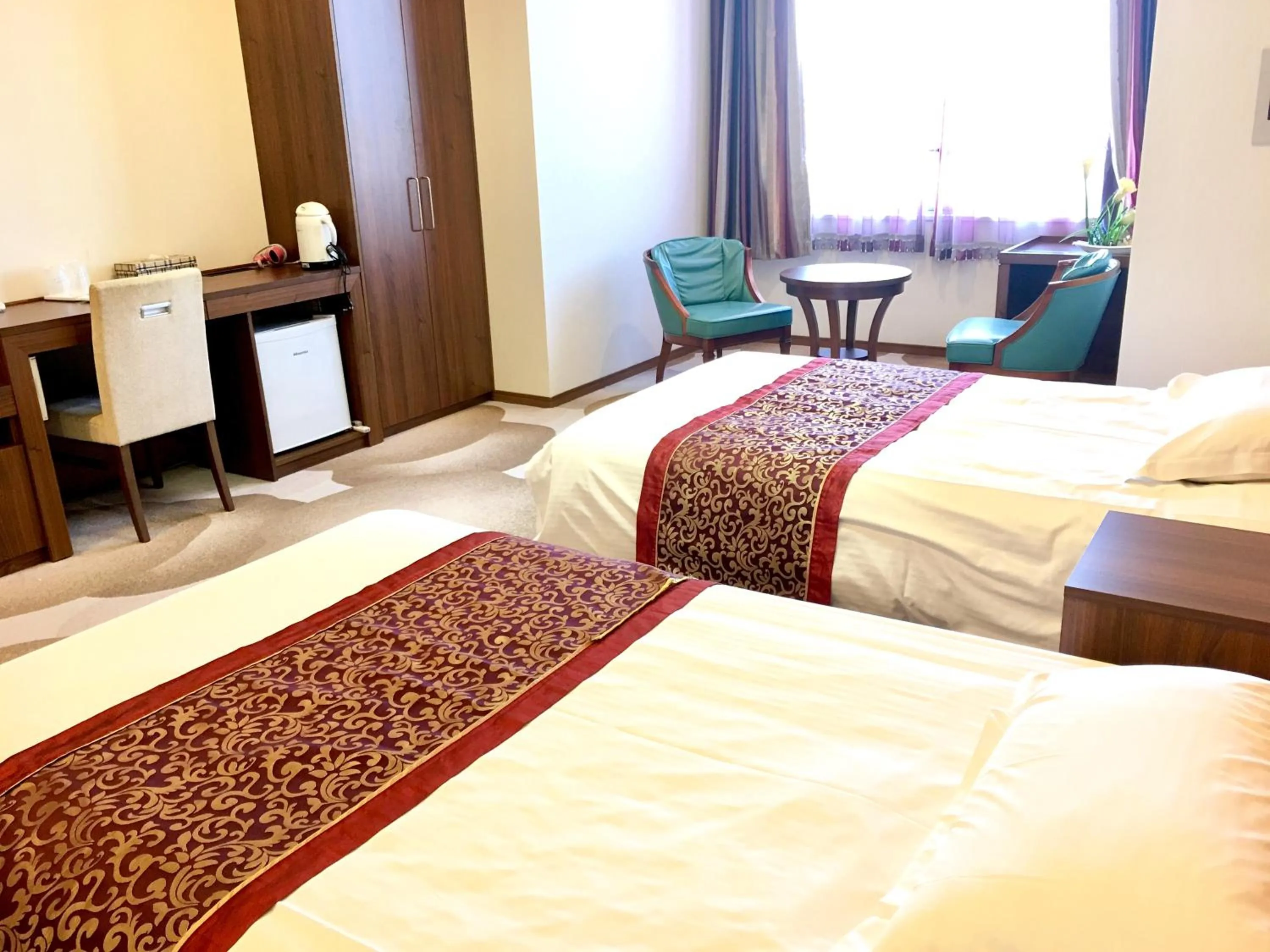 Photo of the whole room, Bed in Kobe Hotel Fruit Flower