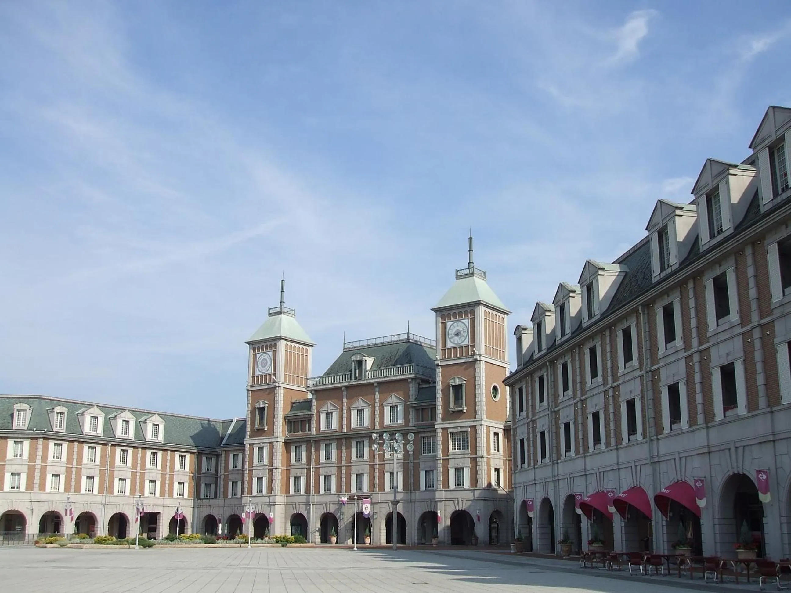 Facade/entrance in Kobe Hotel Fruit Flower