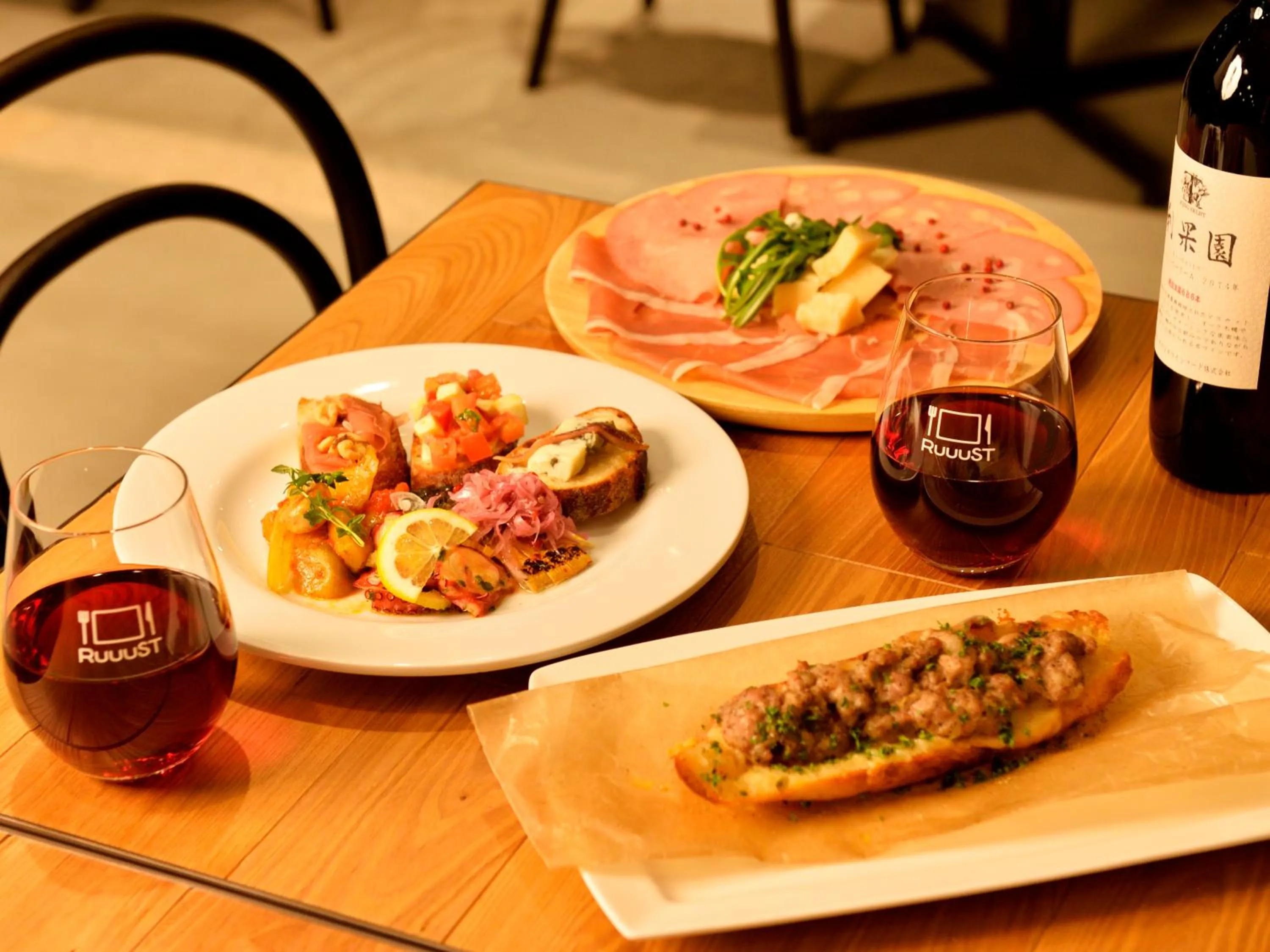 Dinner in hotel androoms Osaka Hommachi