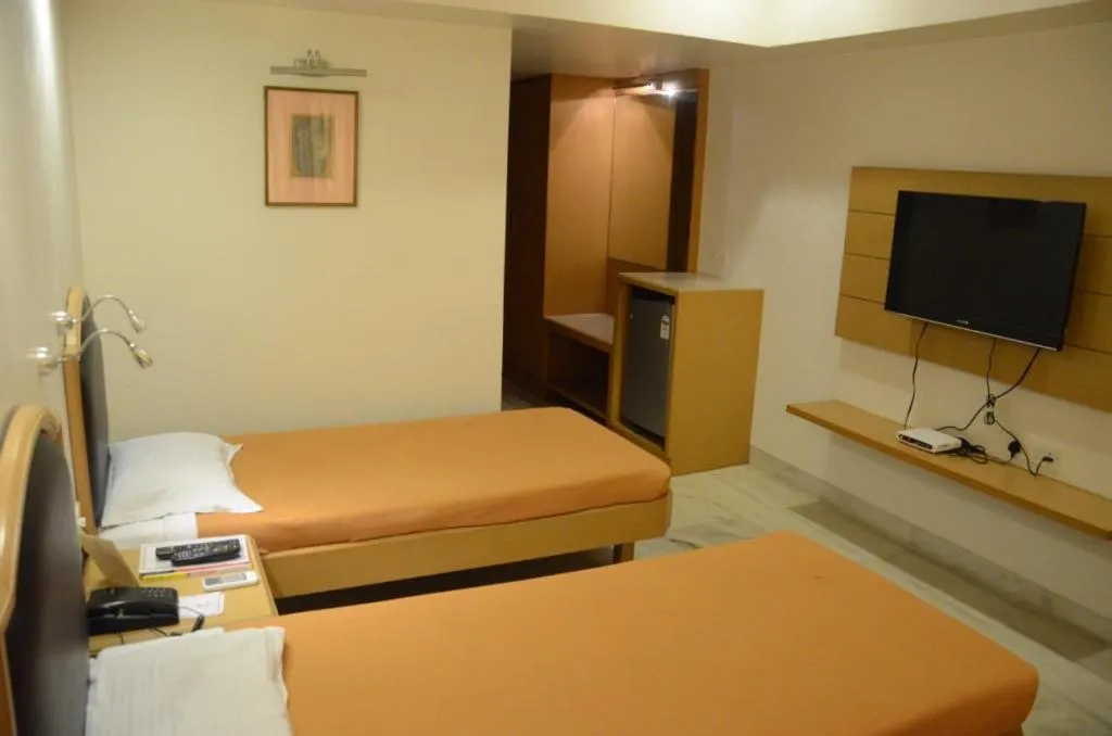 TV and multimedia, Bed in Hotel Yuvraj
