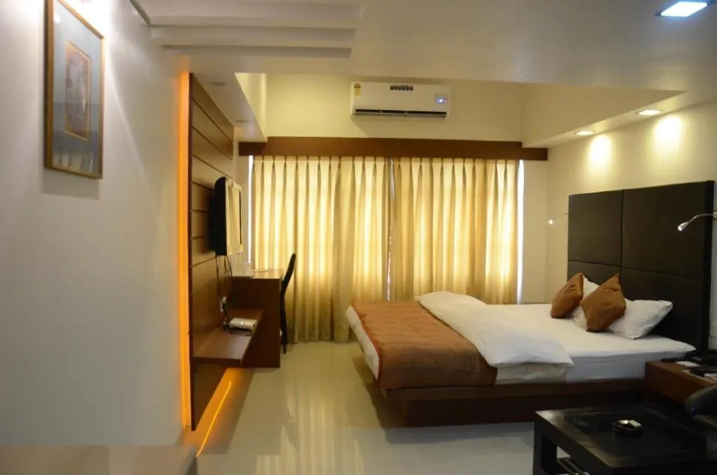 Bedroom, Bed in Hotel Yuvraj