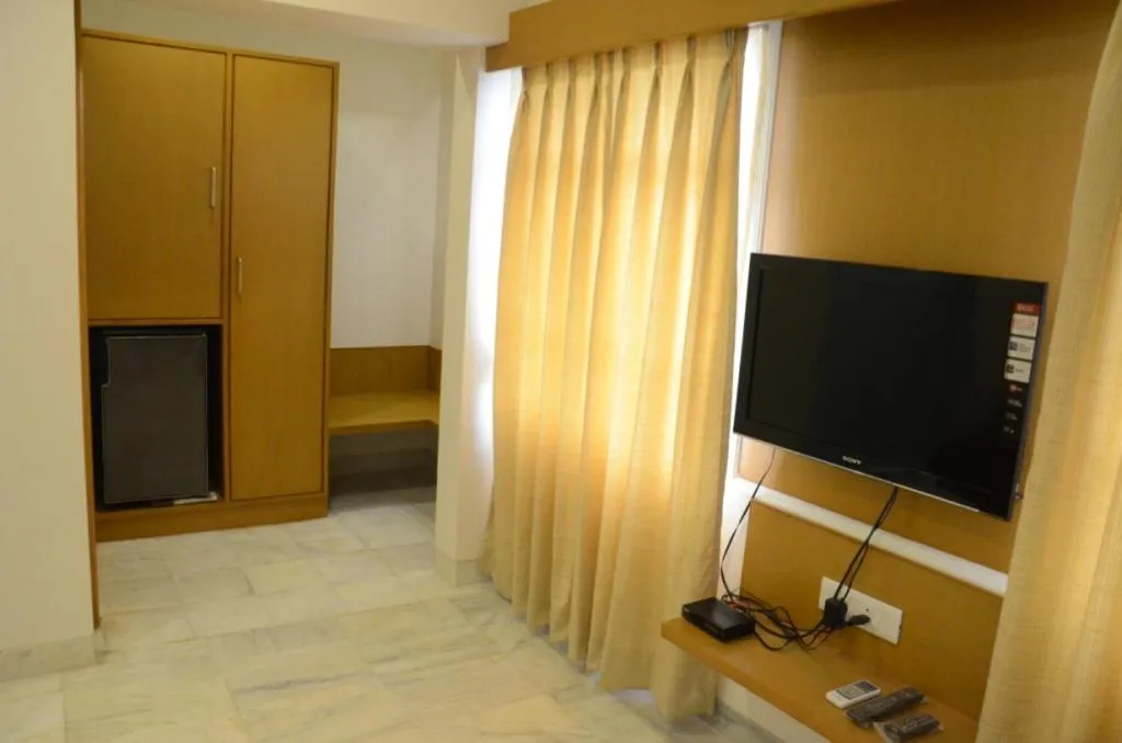 TV and multimedia in Hotel Yuvraj