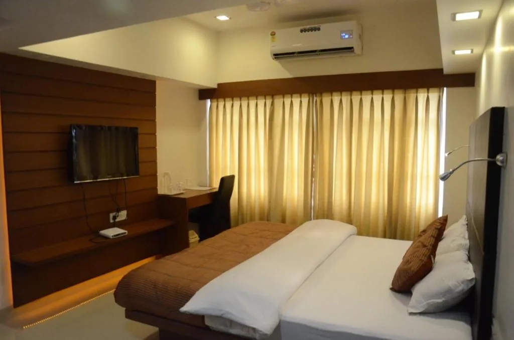 Bedroom, Bed in Hotel Yuvraj