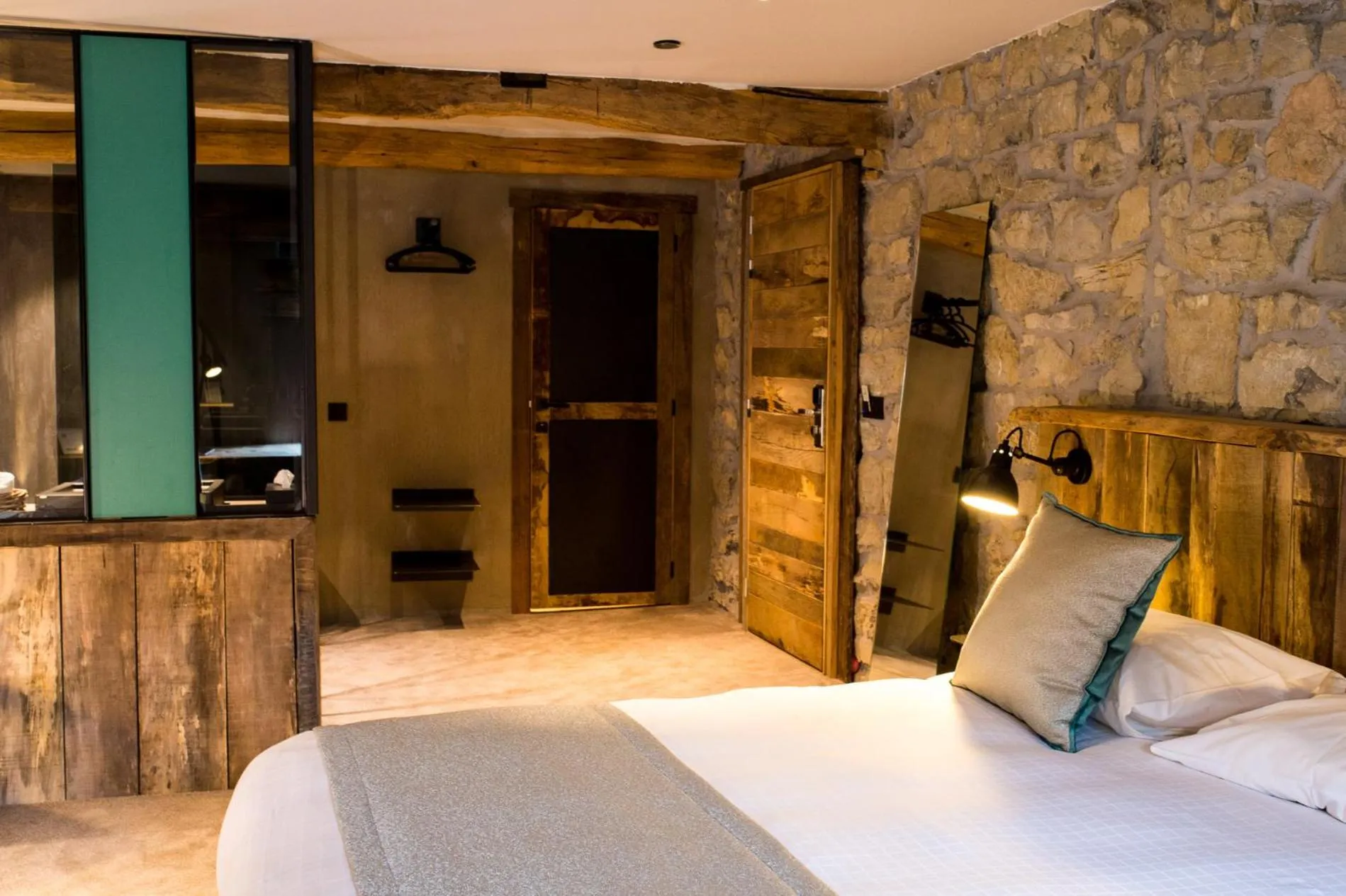 Photo of the whole room, Bed in Hotel Victoria - Maison Caerdinael