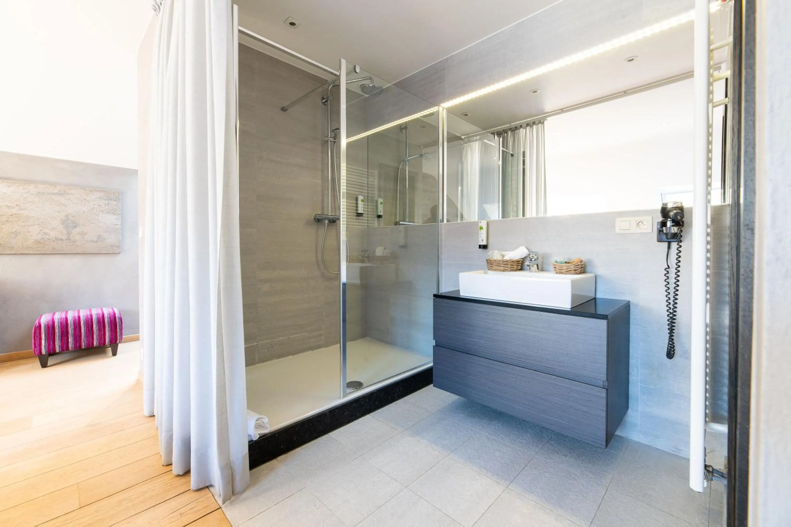 Bathroom in Hotel Victoria - Maison Caerdinael