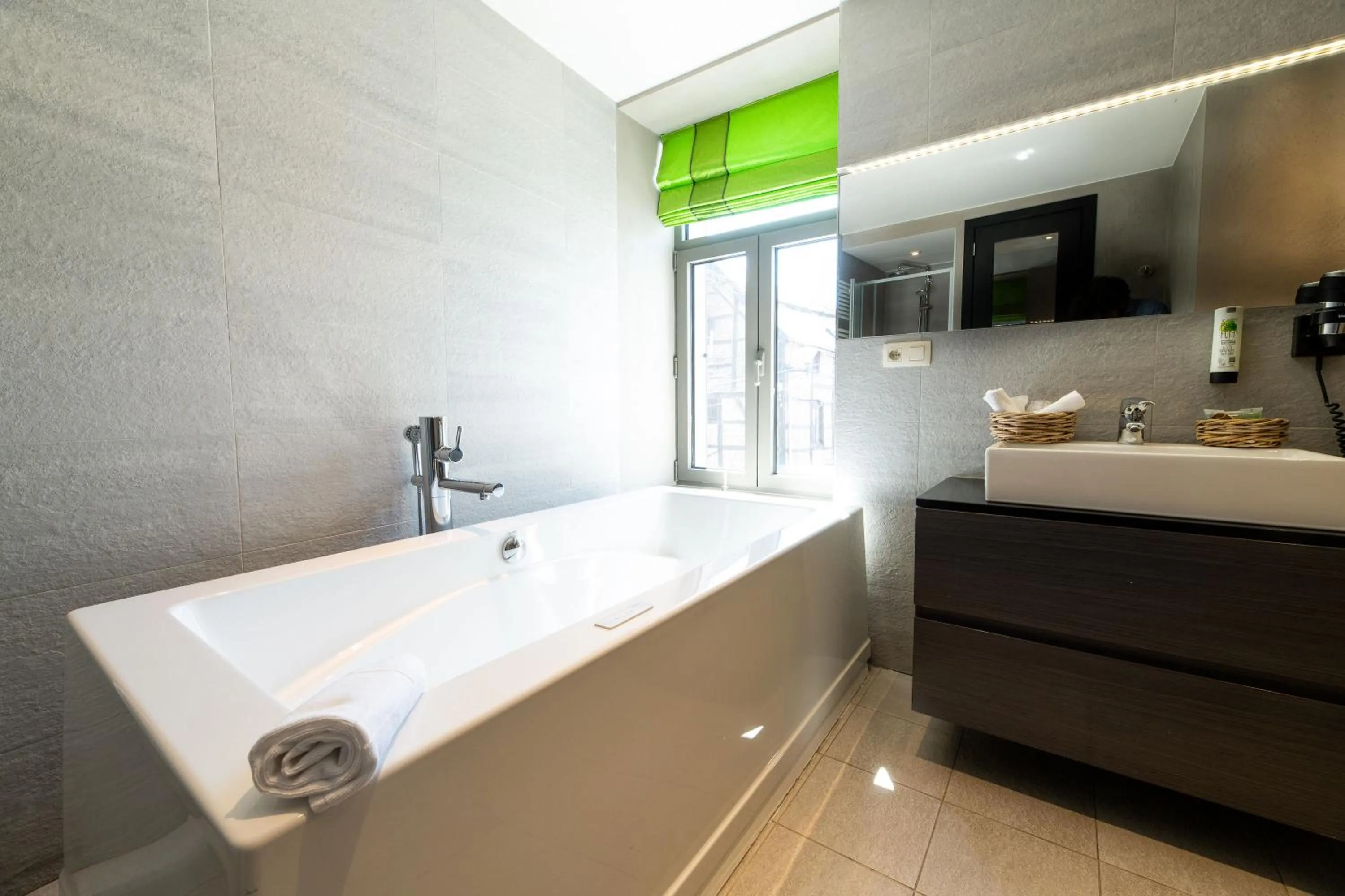 Bathroom in Hotel Victoria - Maison Caerdinael