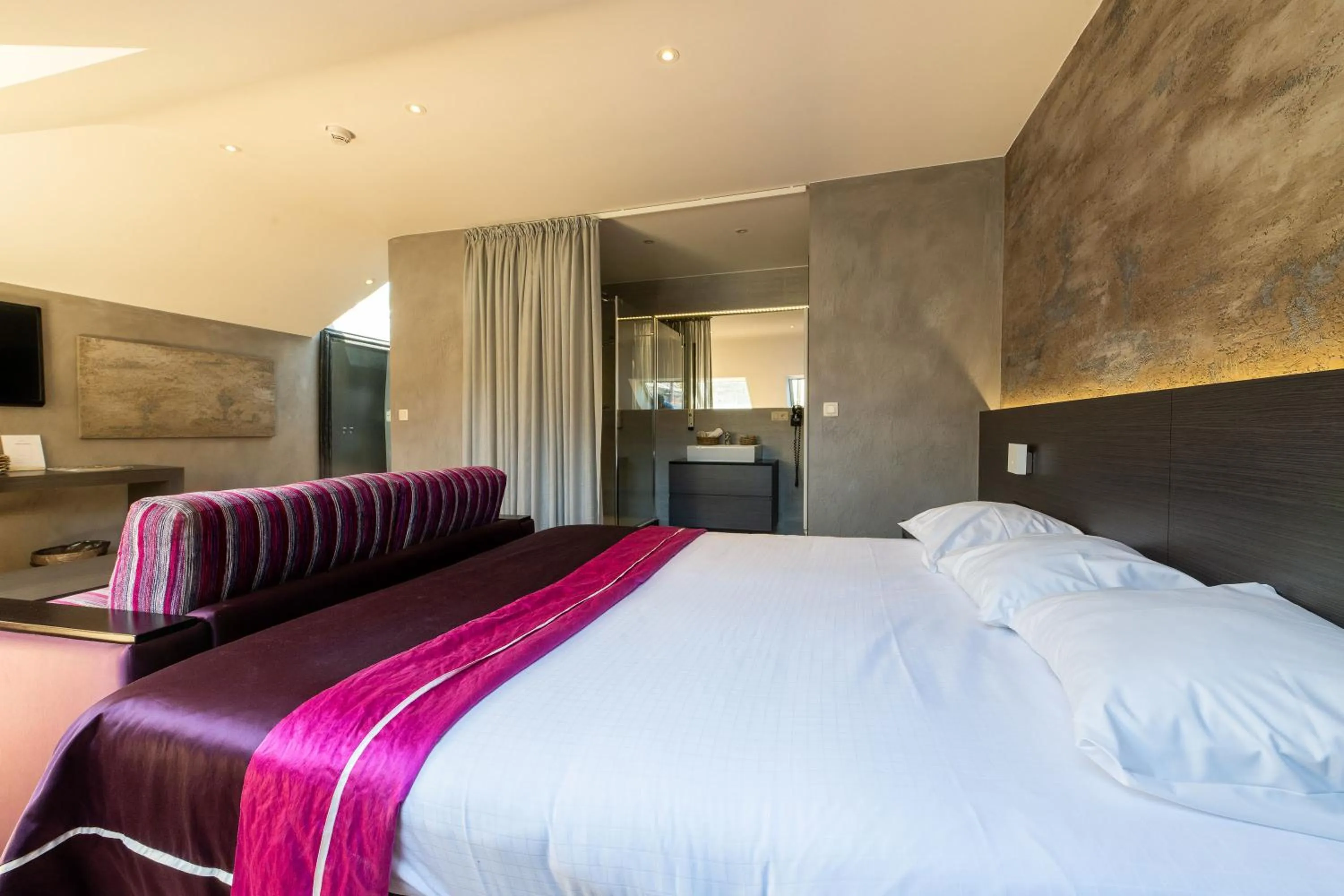 Photo of the whole room, Bed in Hotel Victoria - Maison Caerdinael