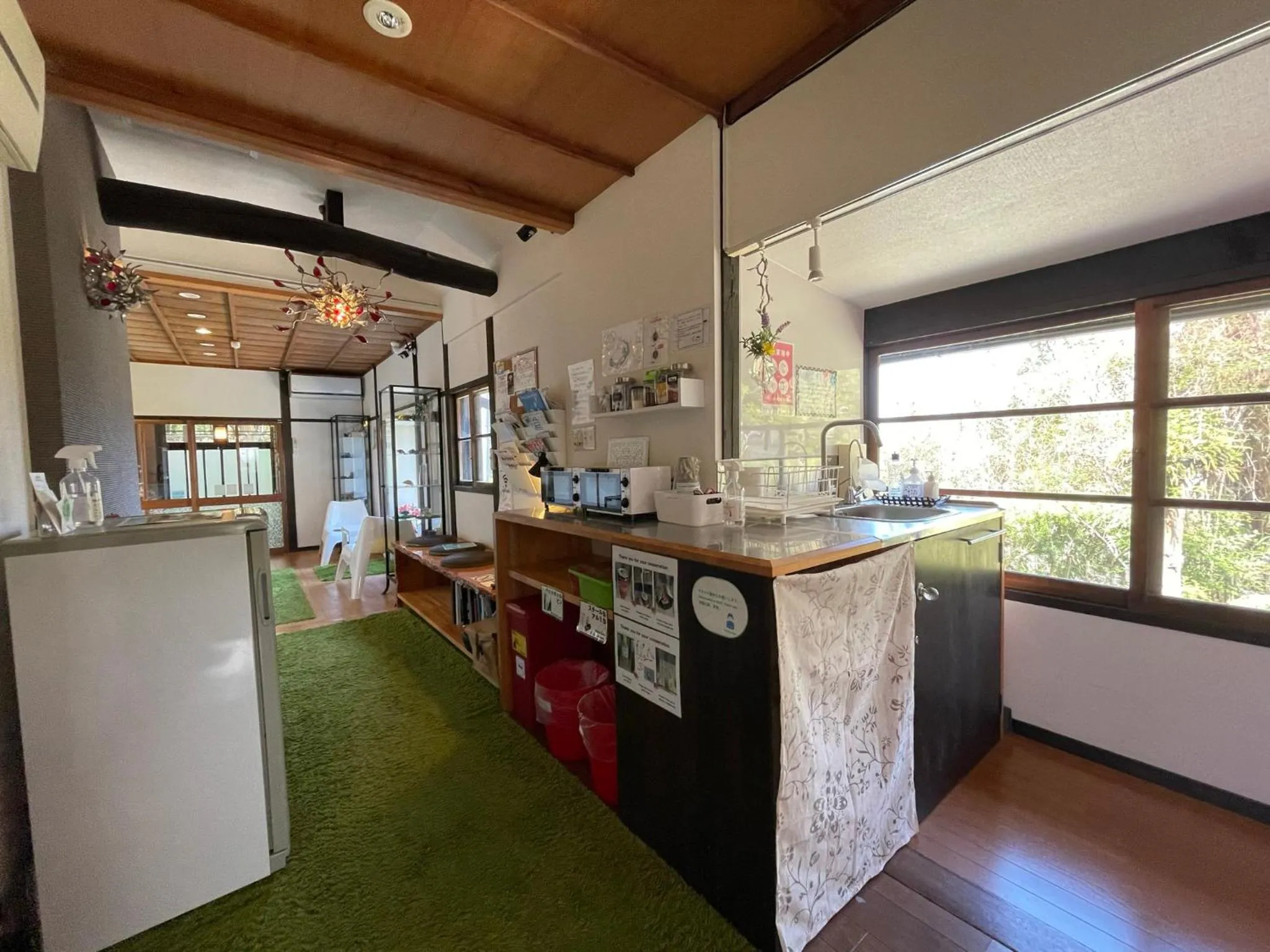 Kitchen or kitchenette in Bamboo Village Guest House