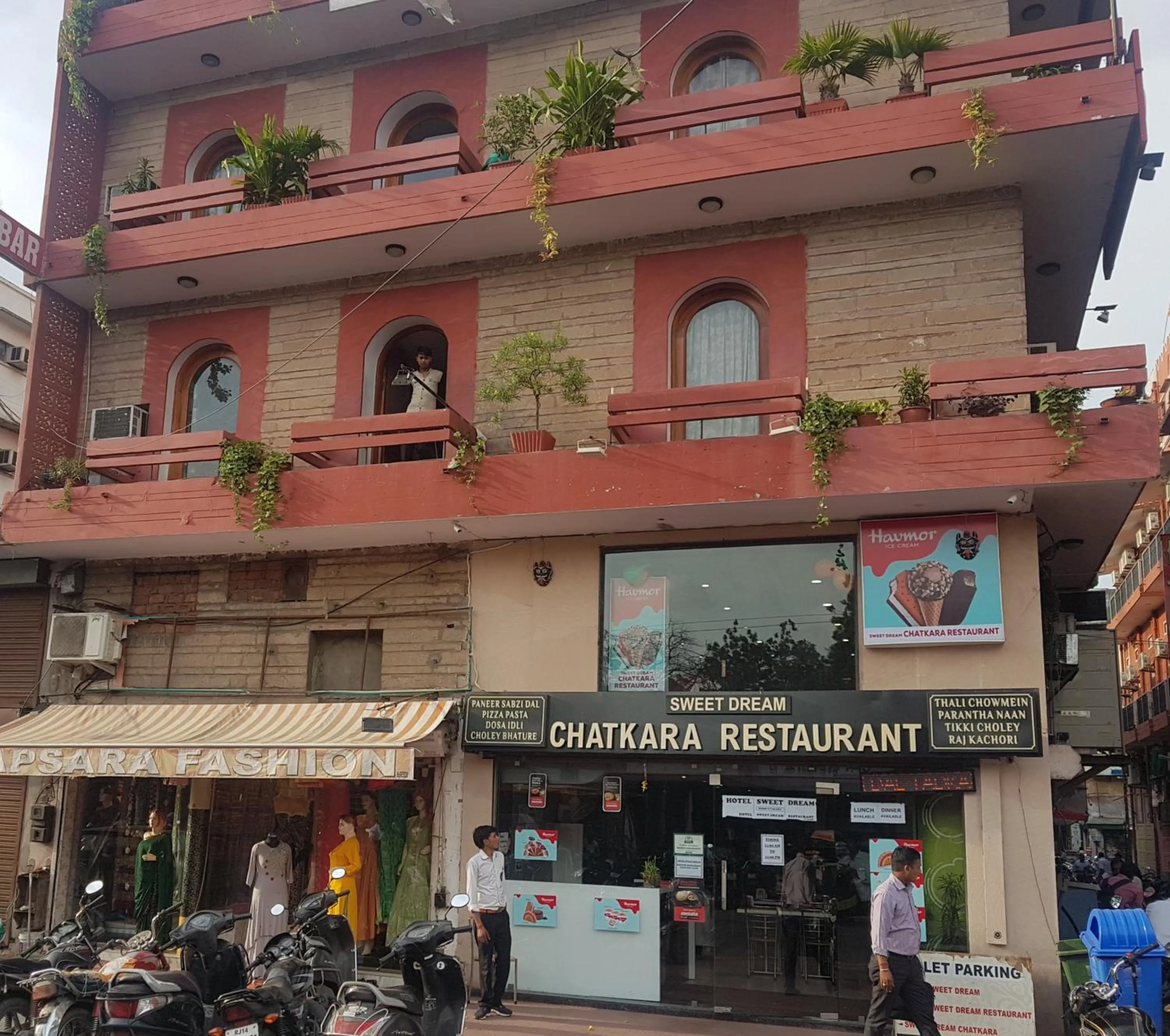 Property building in Hotel Sweet Dream