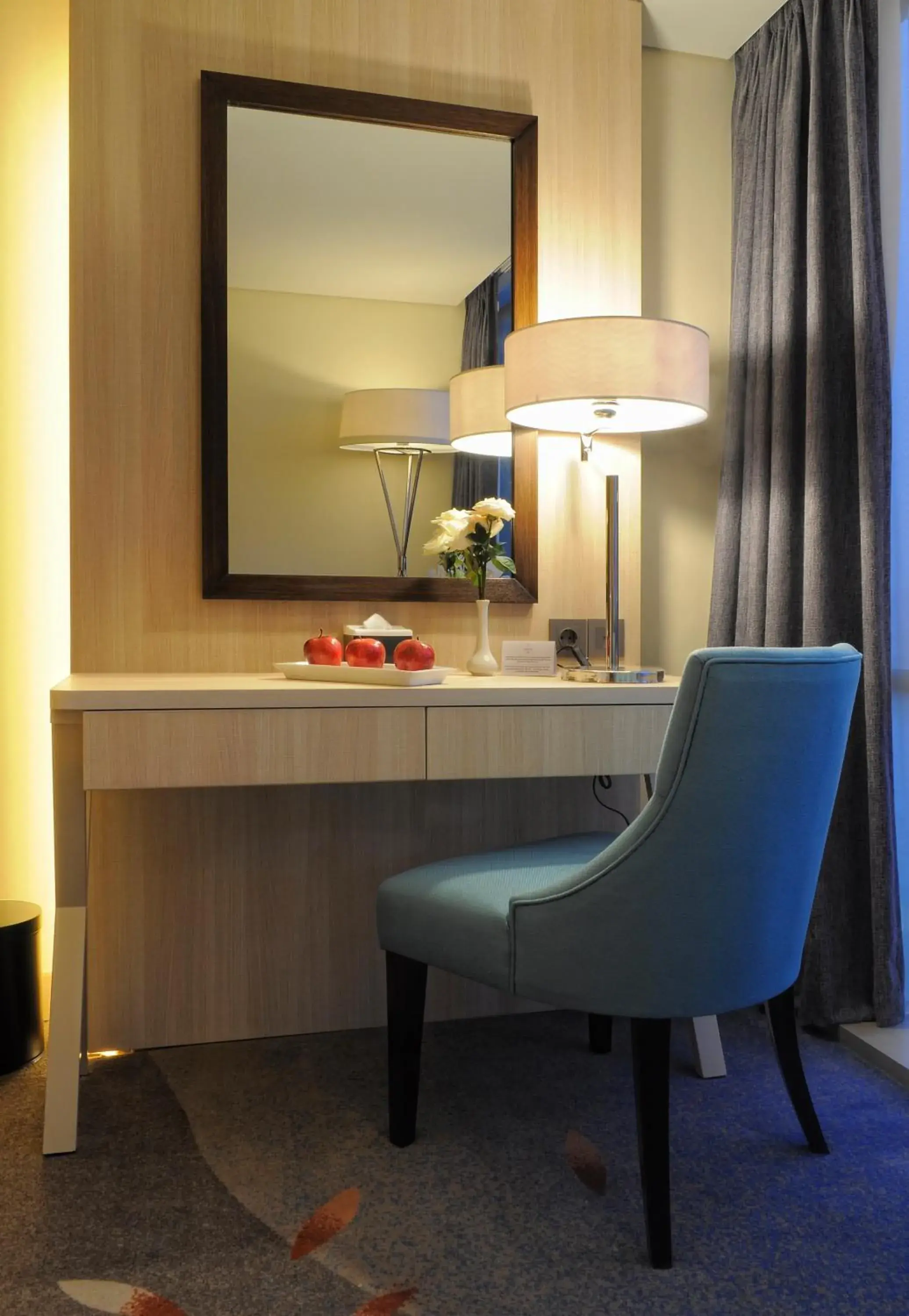 Deluxe Twin Room in Louis Kienne Hotel Pandanaran Deluxe Twin Room in Louis Kienne Hotel Pandanaran