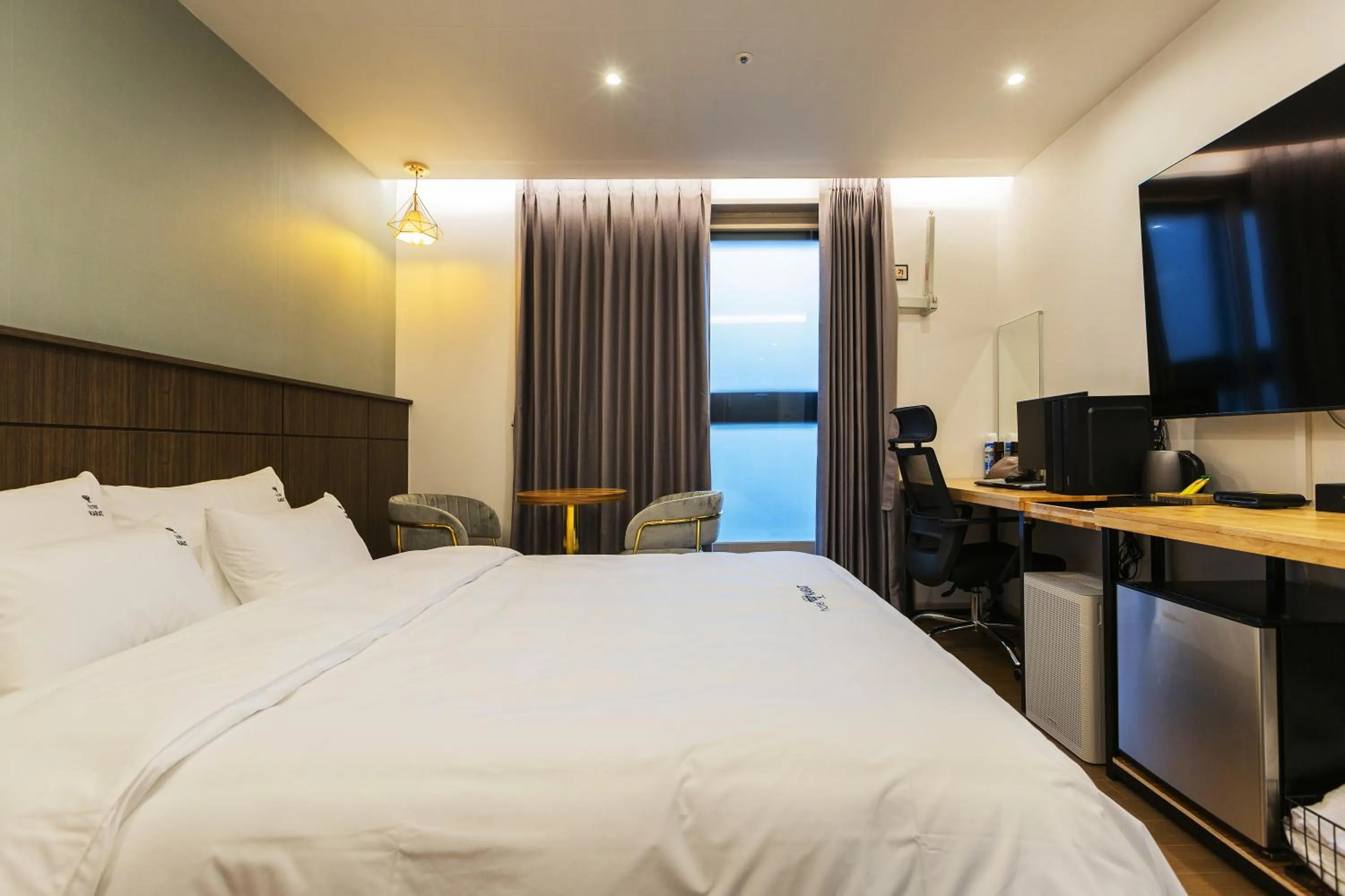 Bed in Choeup Karat Hotel