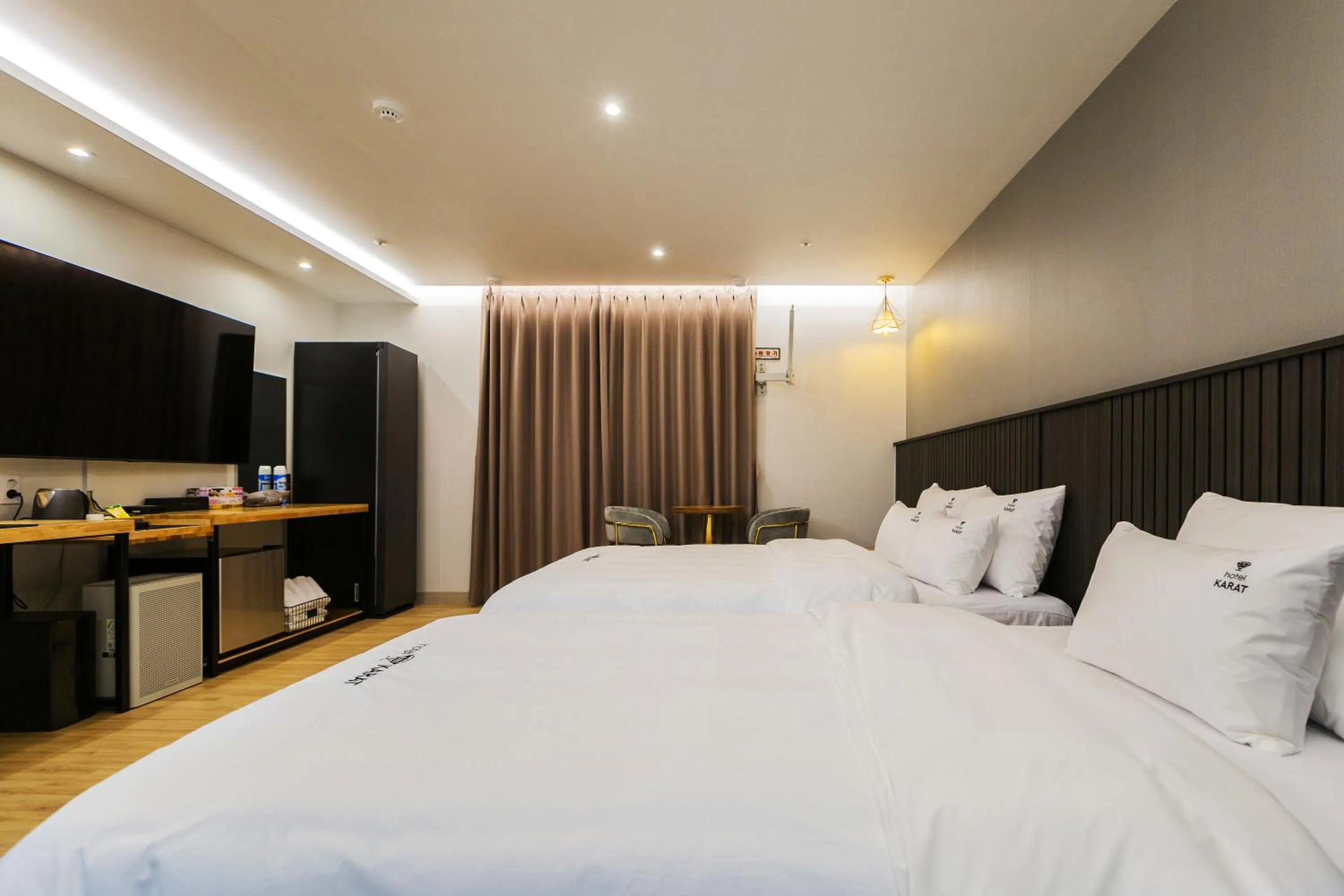 Bed in Choeup Karat Hotel