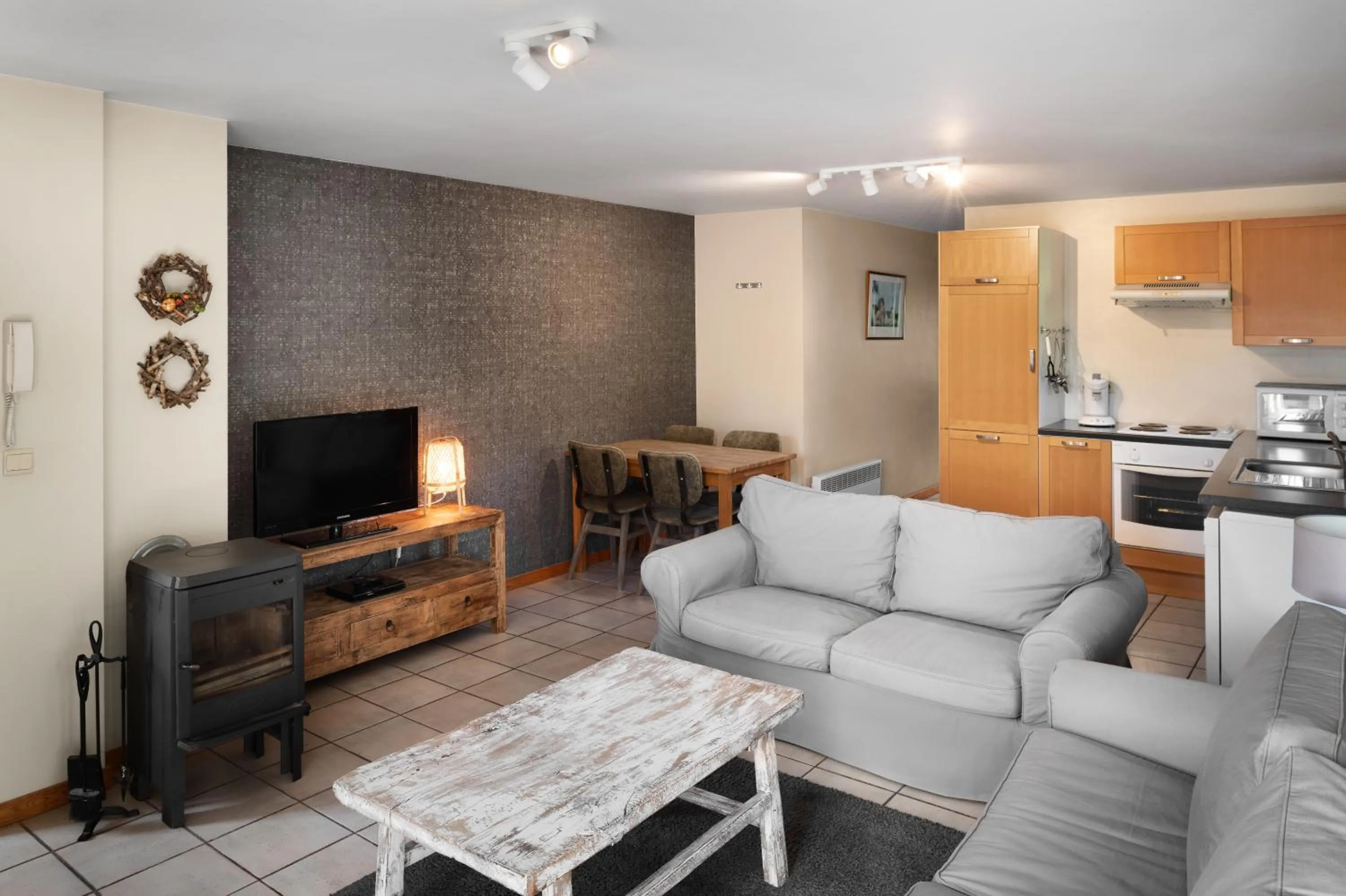 Kitchen or kitchenette in Hotel Aux Ecuries De La Reine