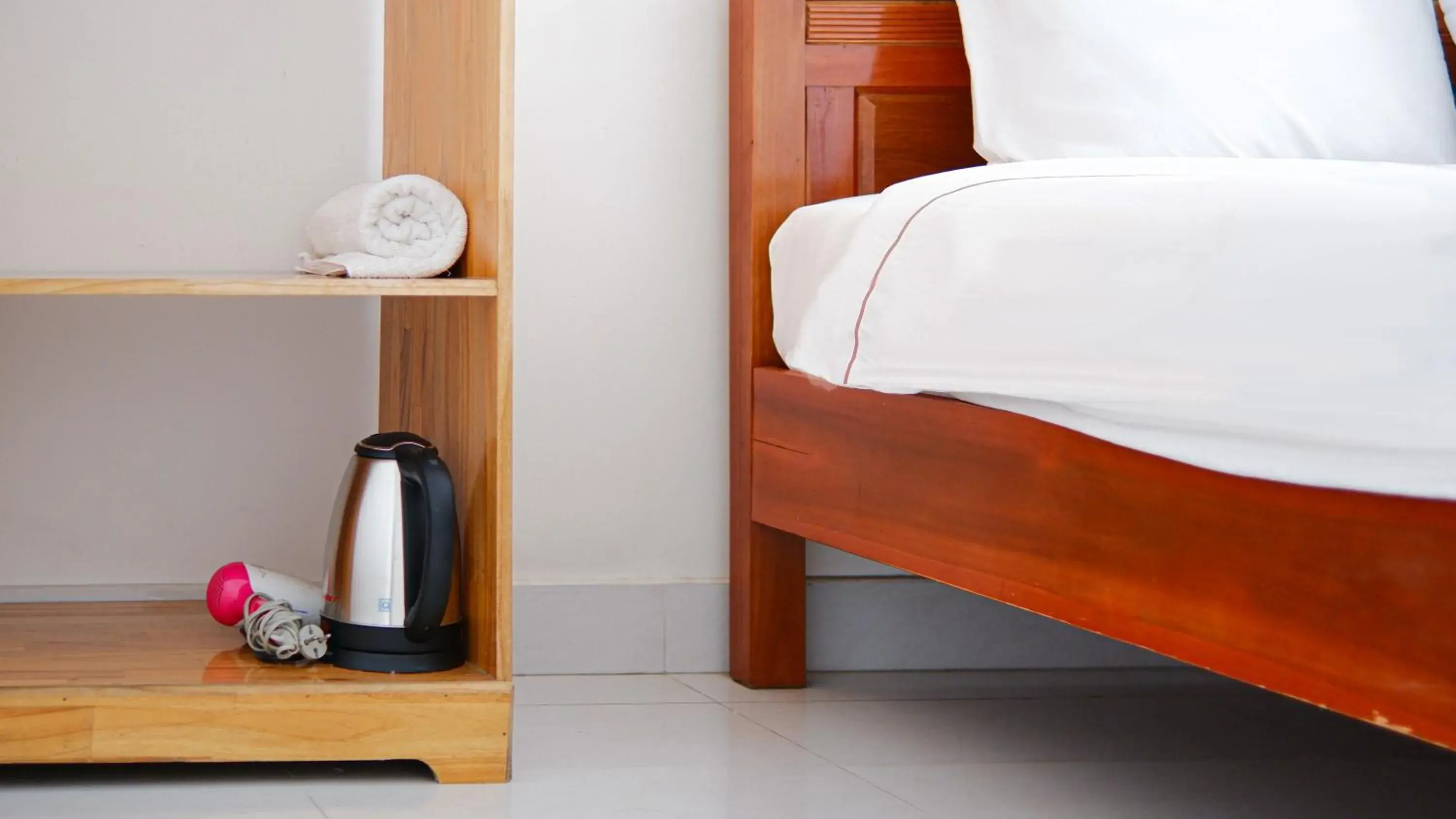 Coffee/tea facilities, Bed in Oleander Garden Homestay Coffee/tea facilities, Bed in Oleander Garden Homestay