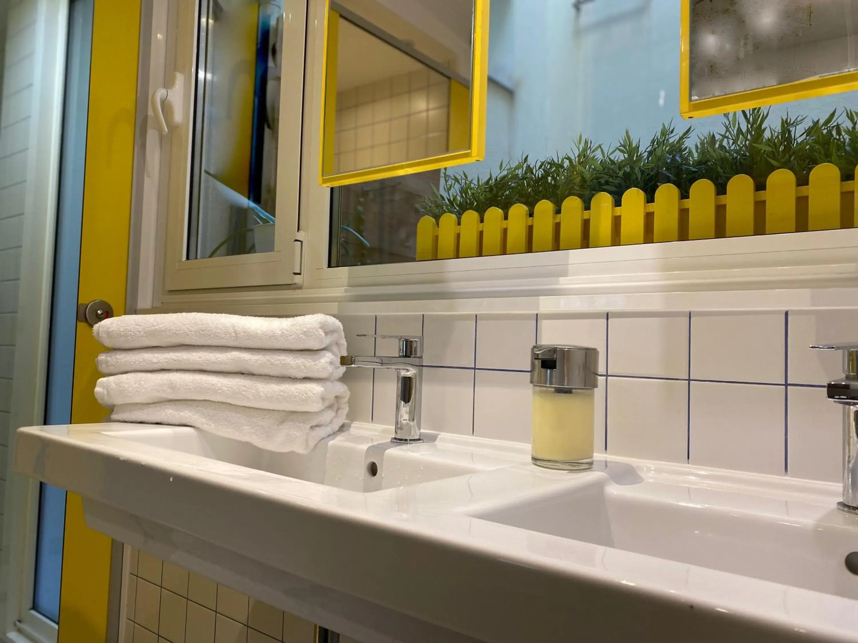 Bunk Bed in Mixed Dormitory Room in Ideas Peregrinas Bunk Bed in Mixed Dormitory Room in Ideas Peregrinas