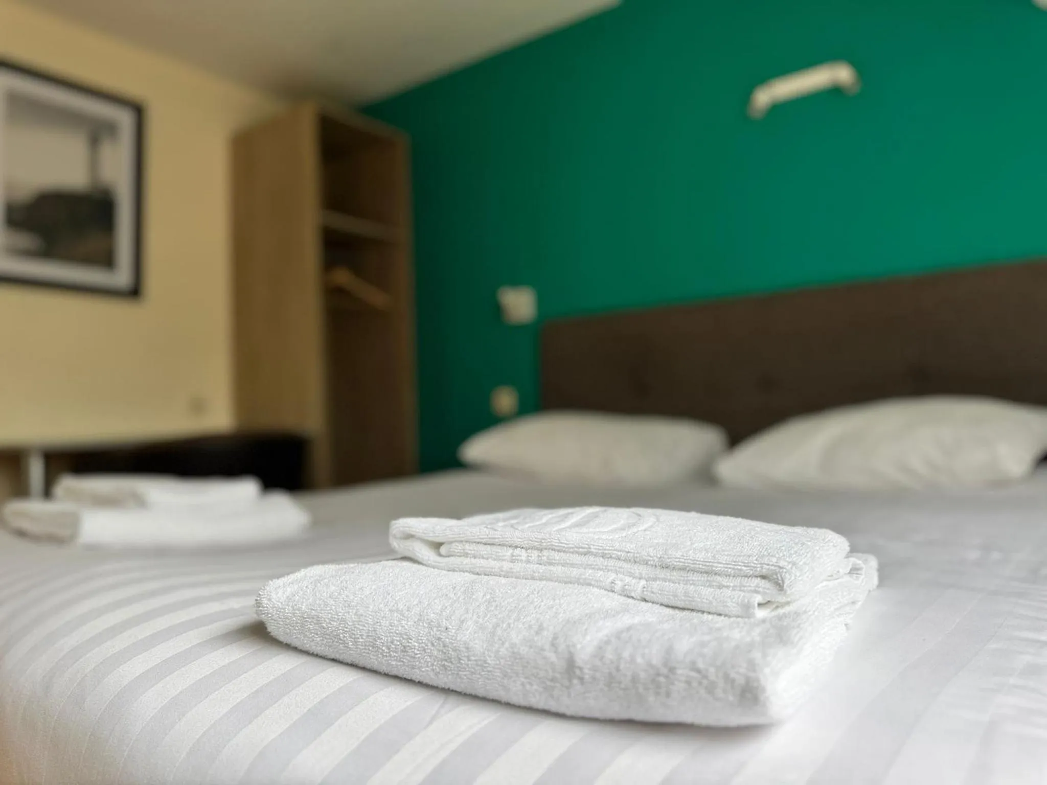 Bed in Family Hôtel