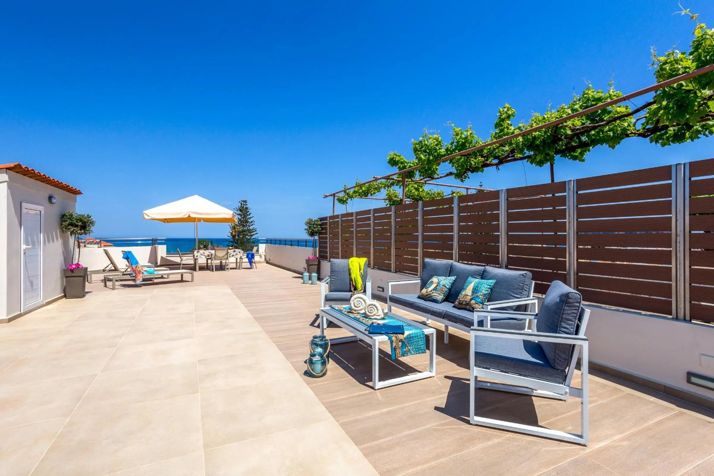 Day in Angels Suites