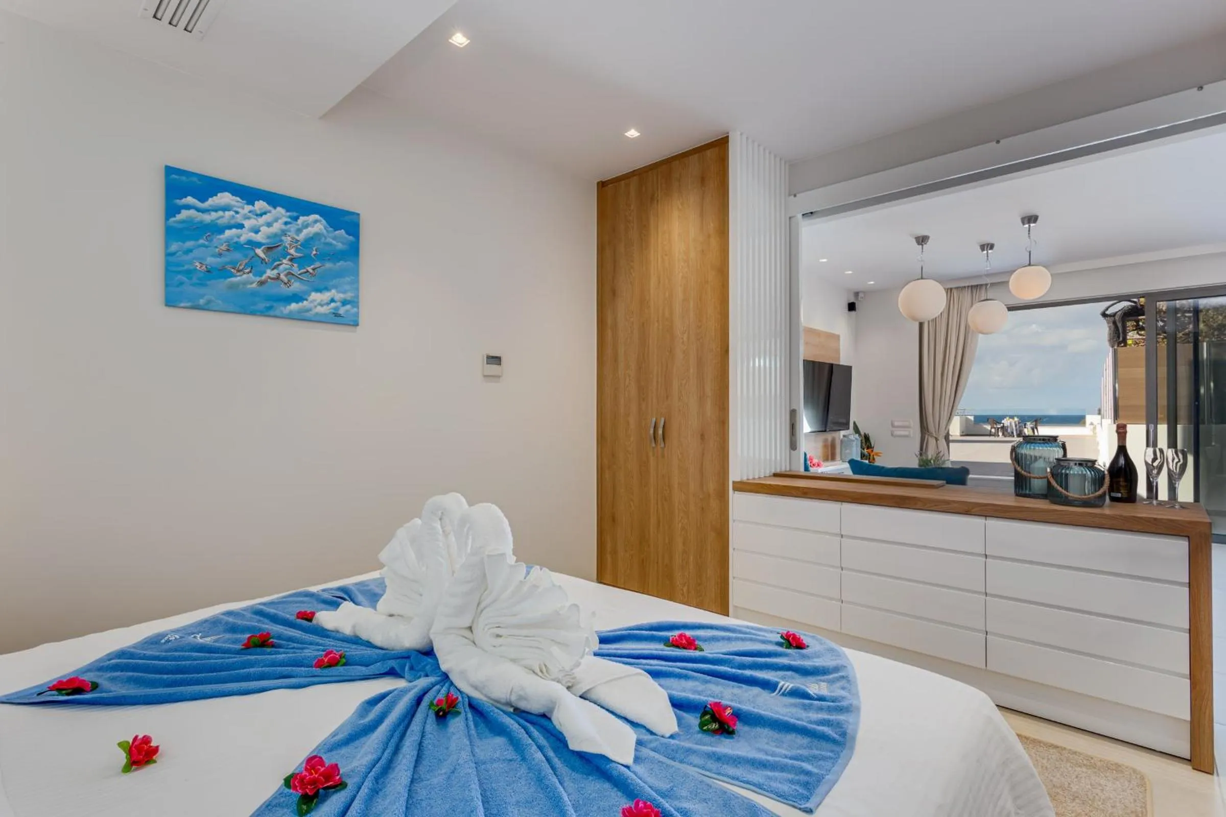 Day, Bed in Angels Suites