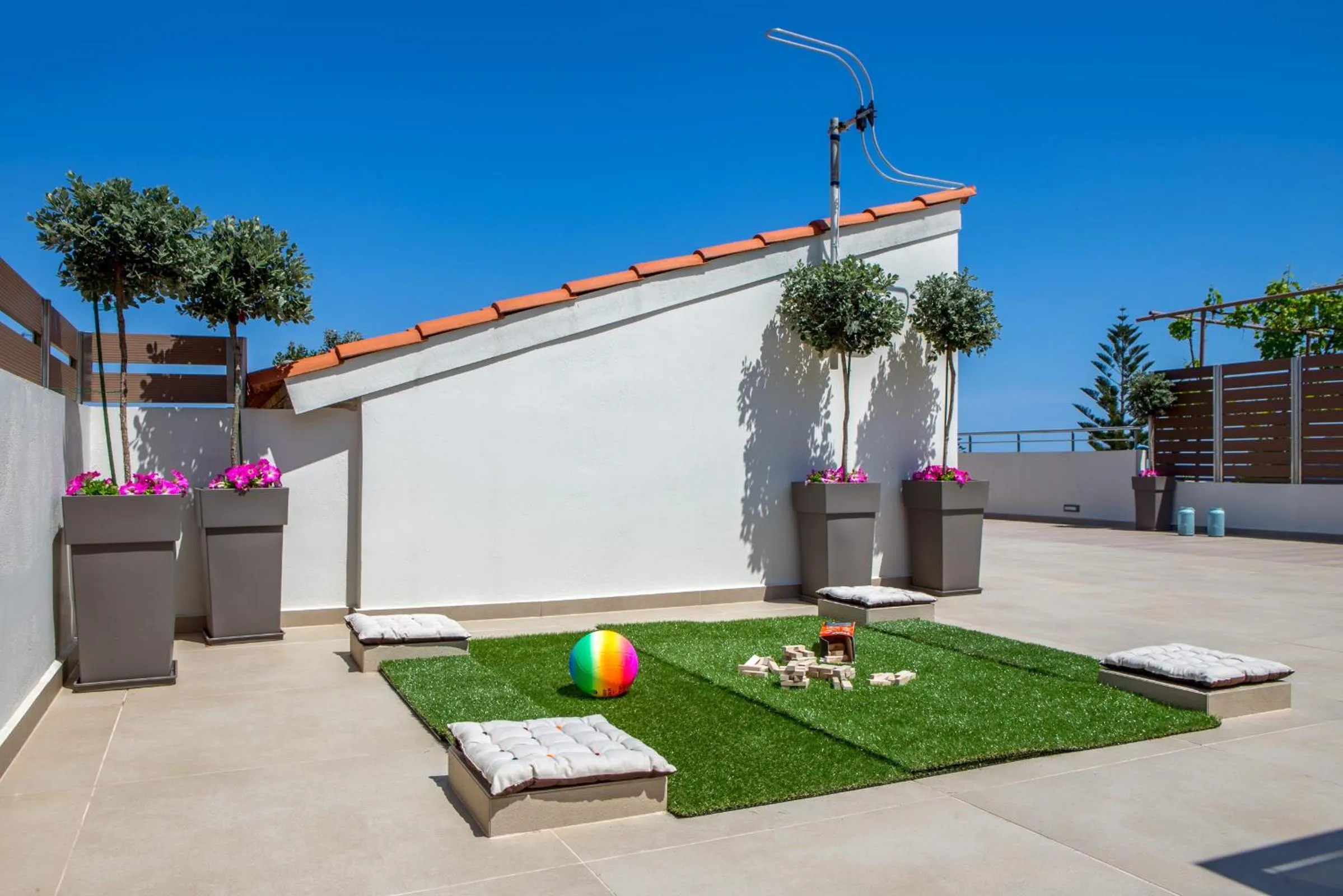 Day in Angels Suites