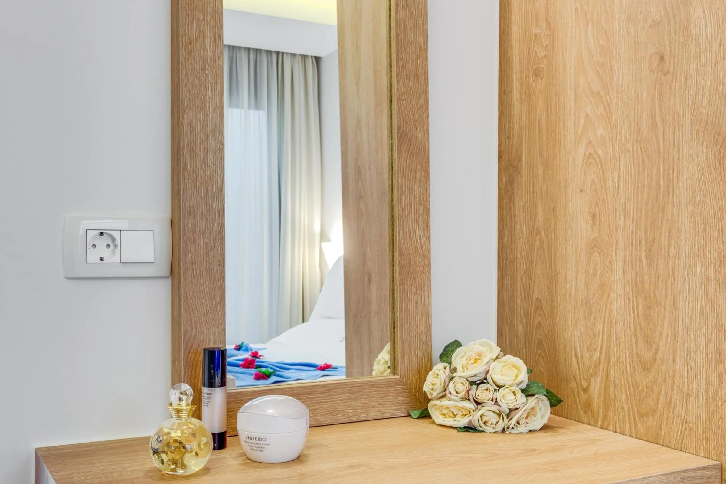 Summer in Angels Suites