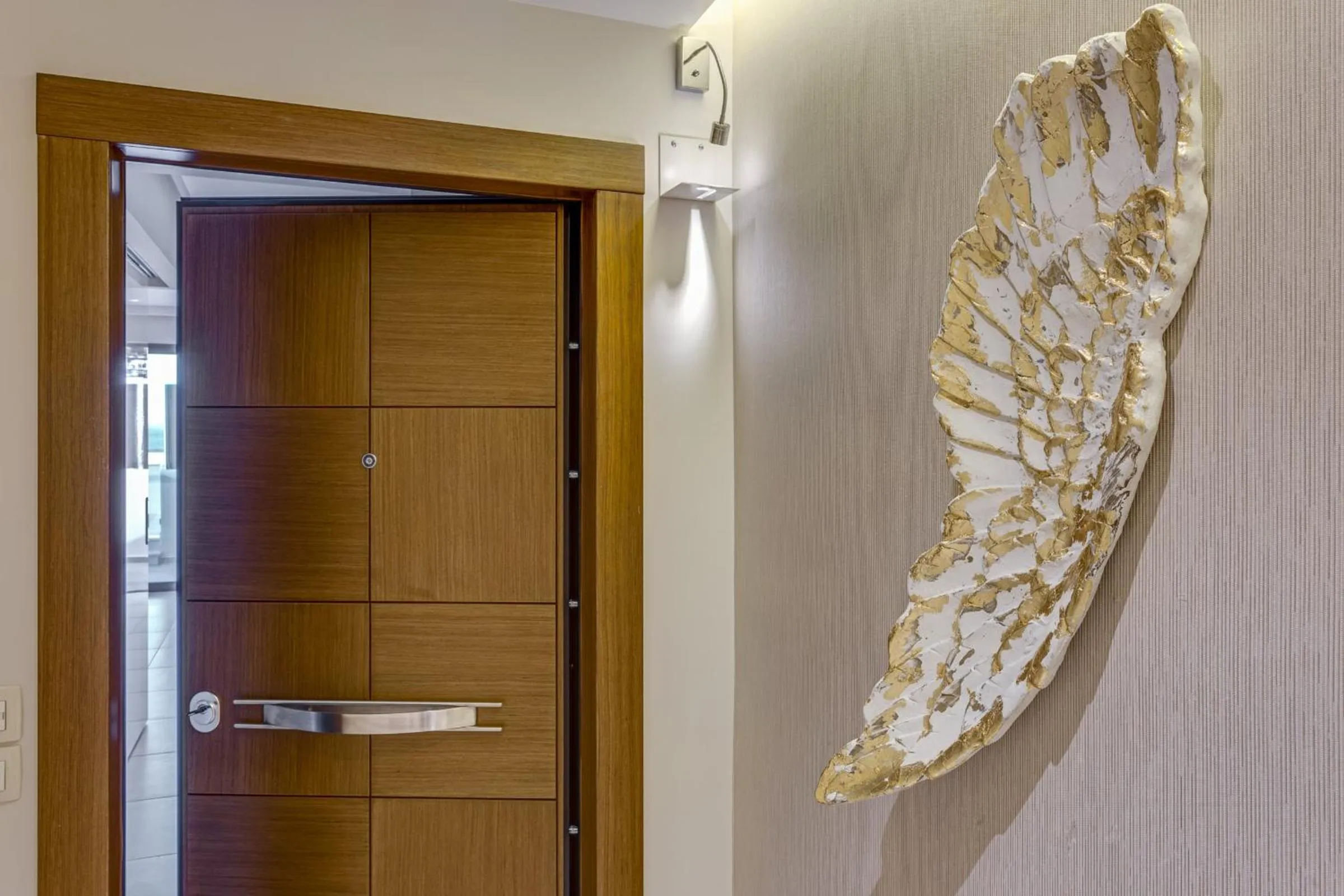 Facade/entrance in Angels Suites