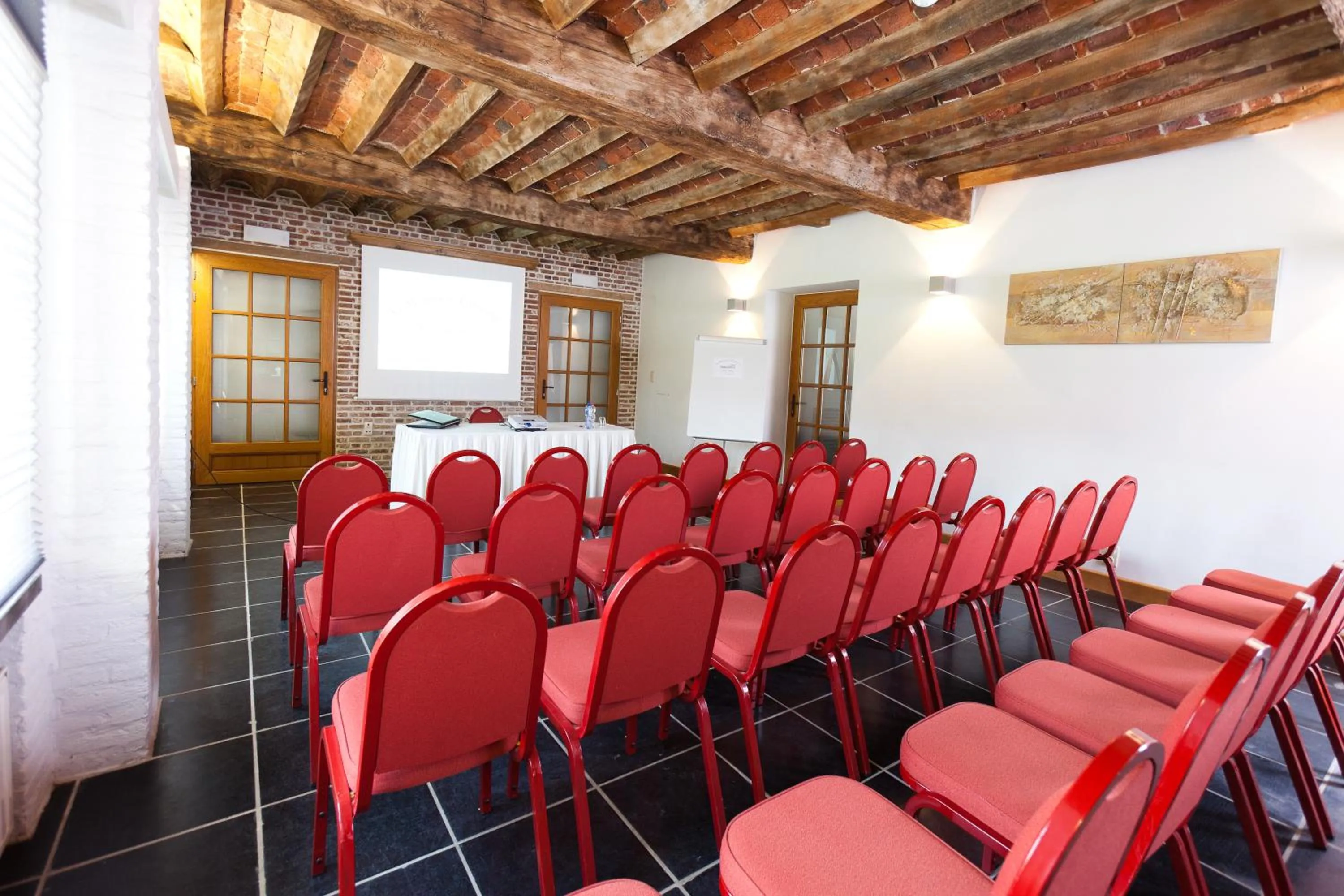 Business facilities in Aparthotel Le Manoir du Capitaine