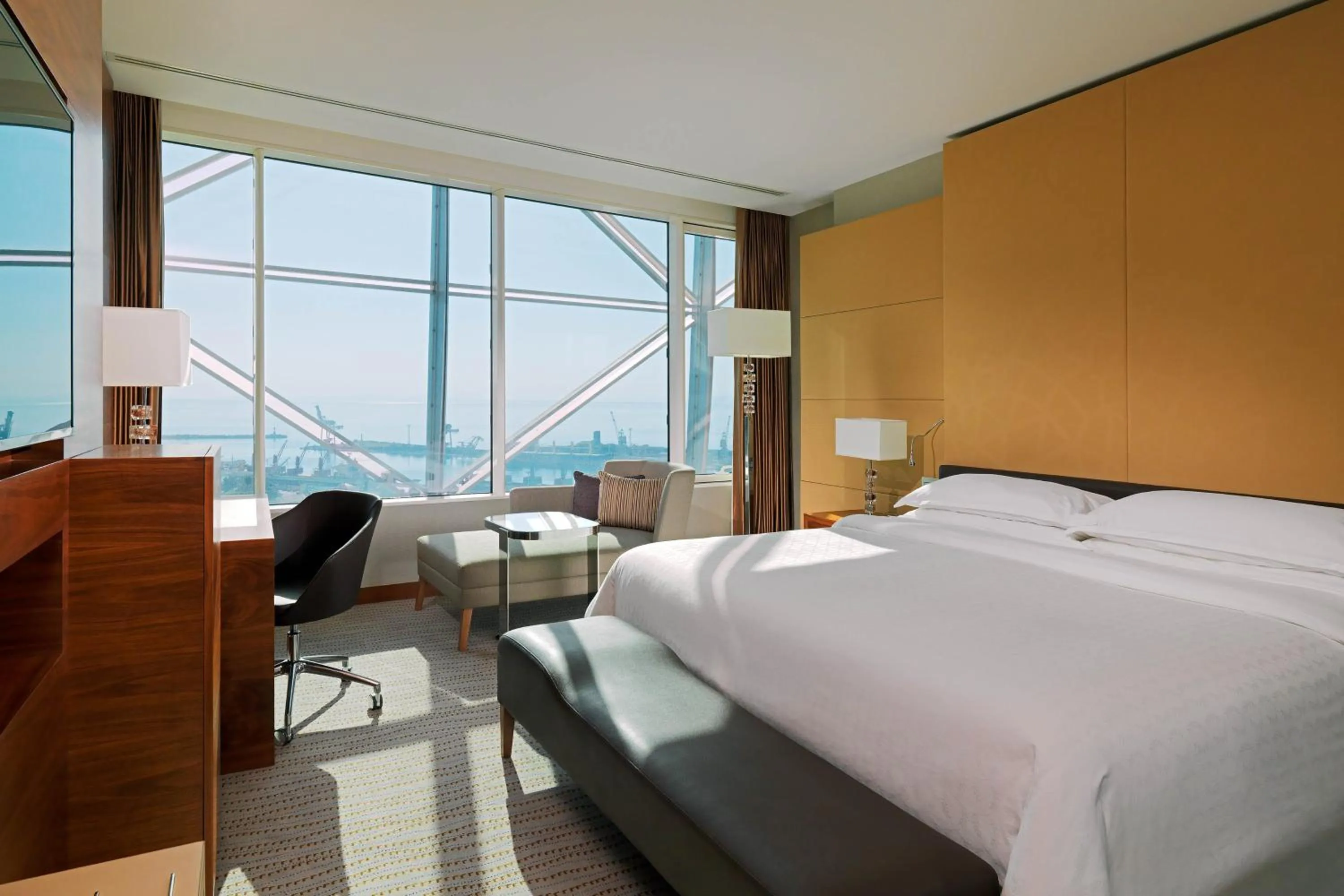 Photo of the whole room, Bed in Sheraton Annaba Hotel