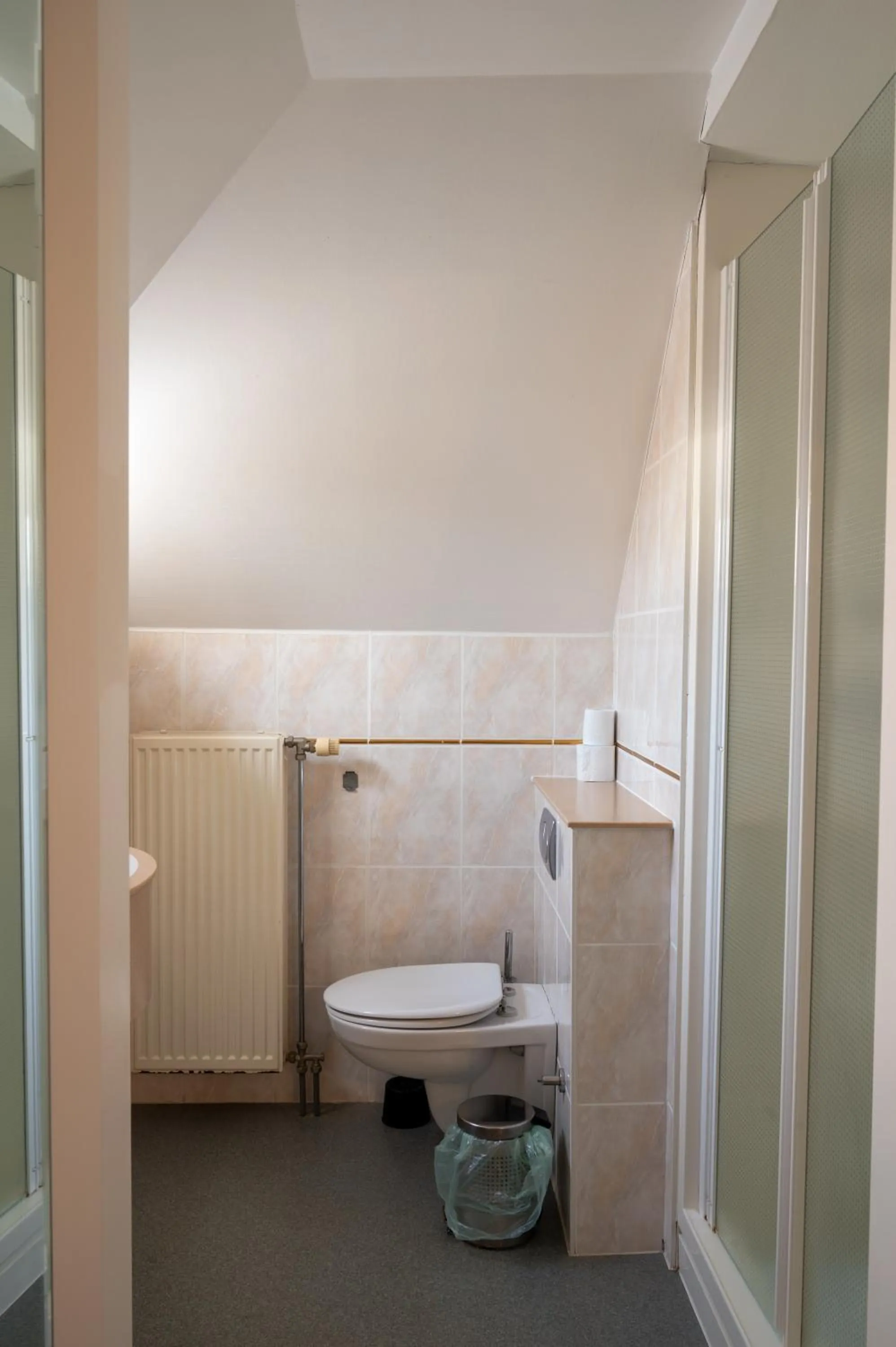 Toilet in Hotel Canteklaar