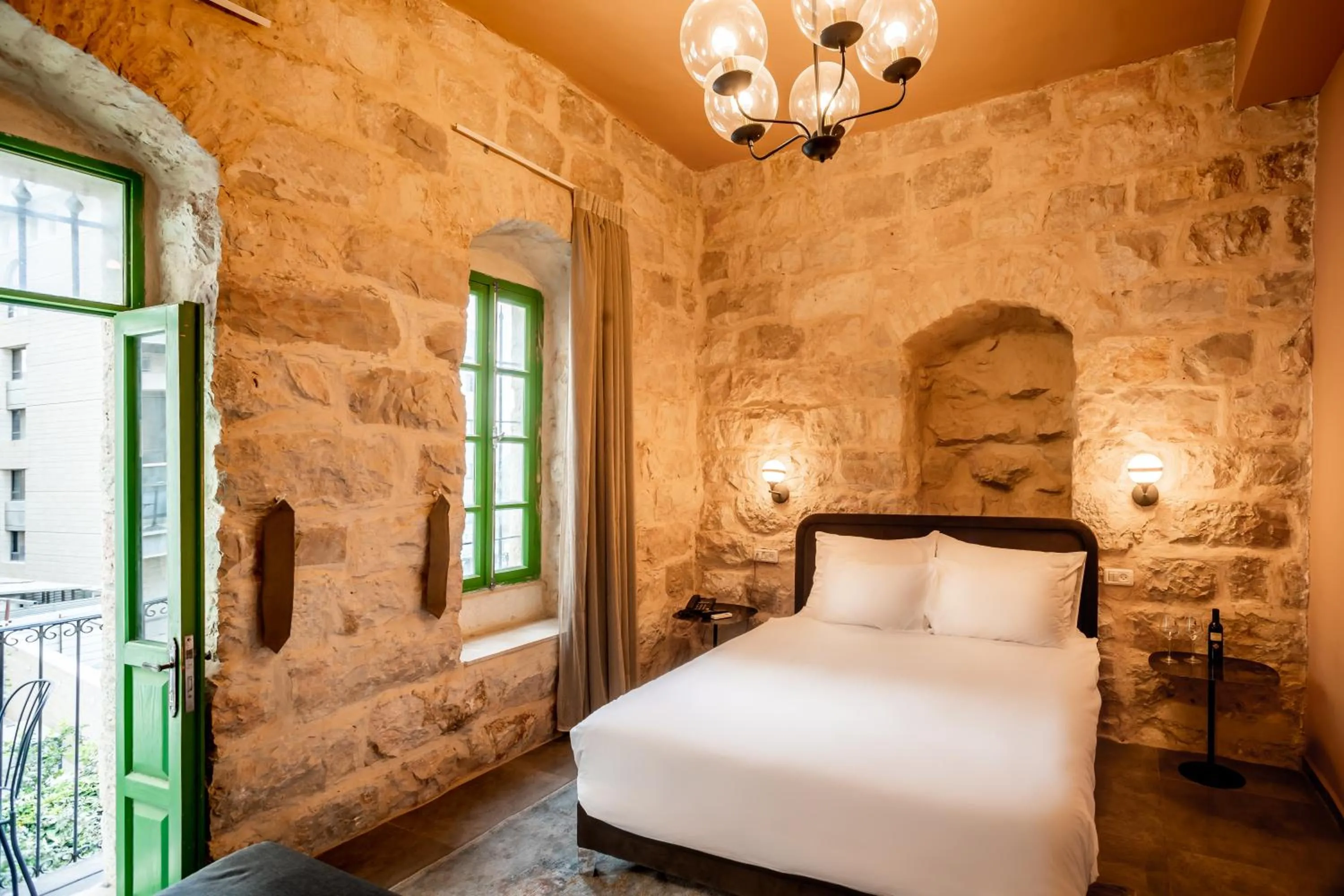 Balcony/Terrace, Bed in Heleni Hotel