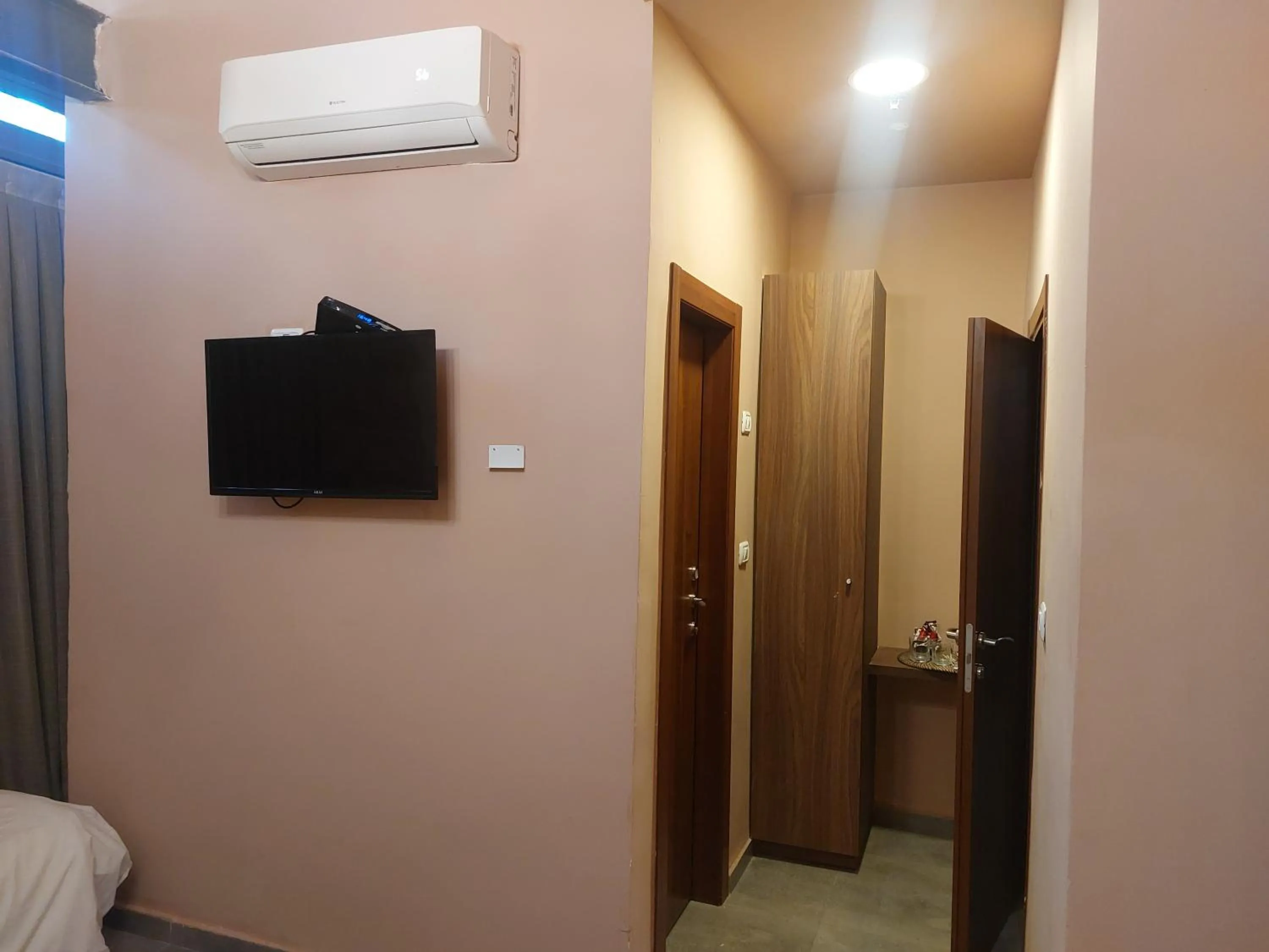 air conditioner in Heleni Hotel