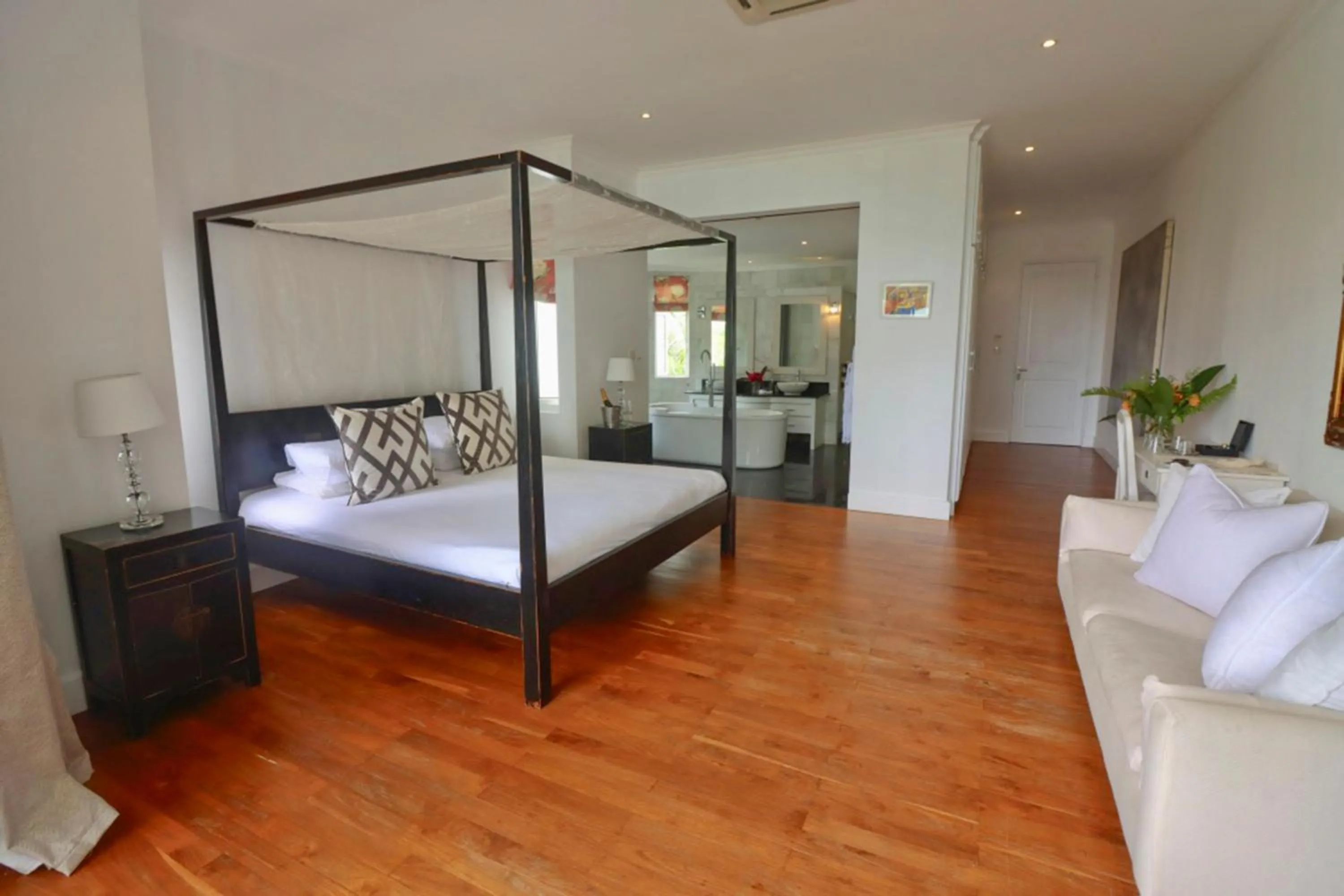 Bed in Chateau Elysium