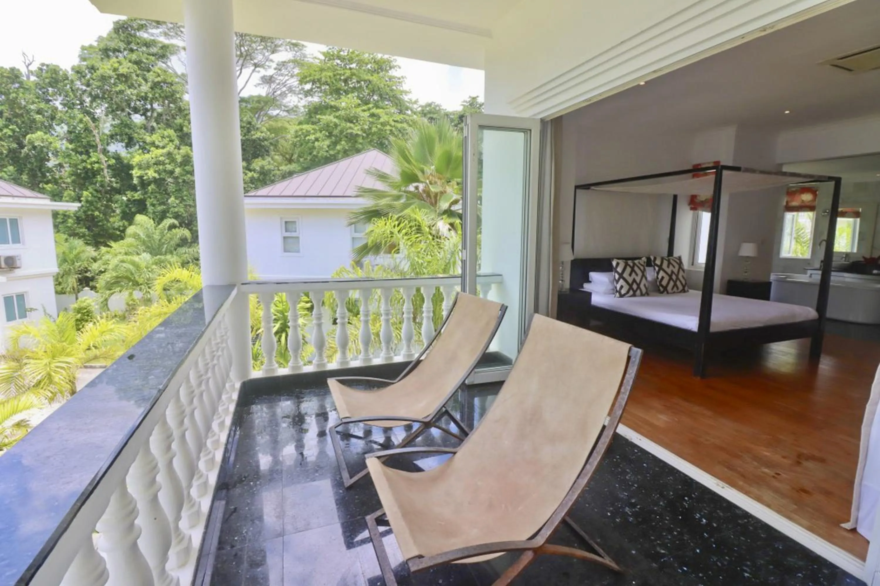 Patio in Chateau Elysium