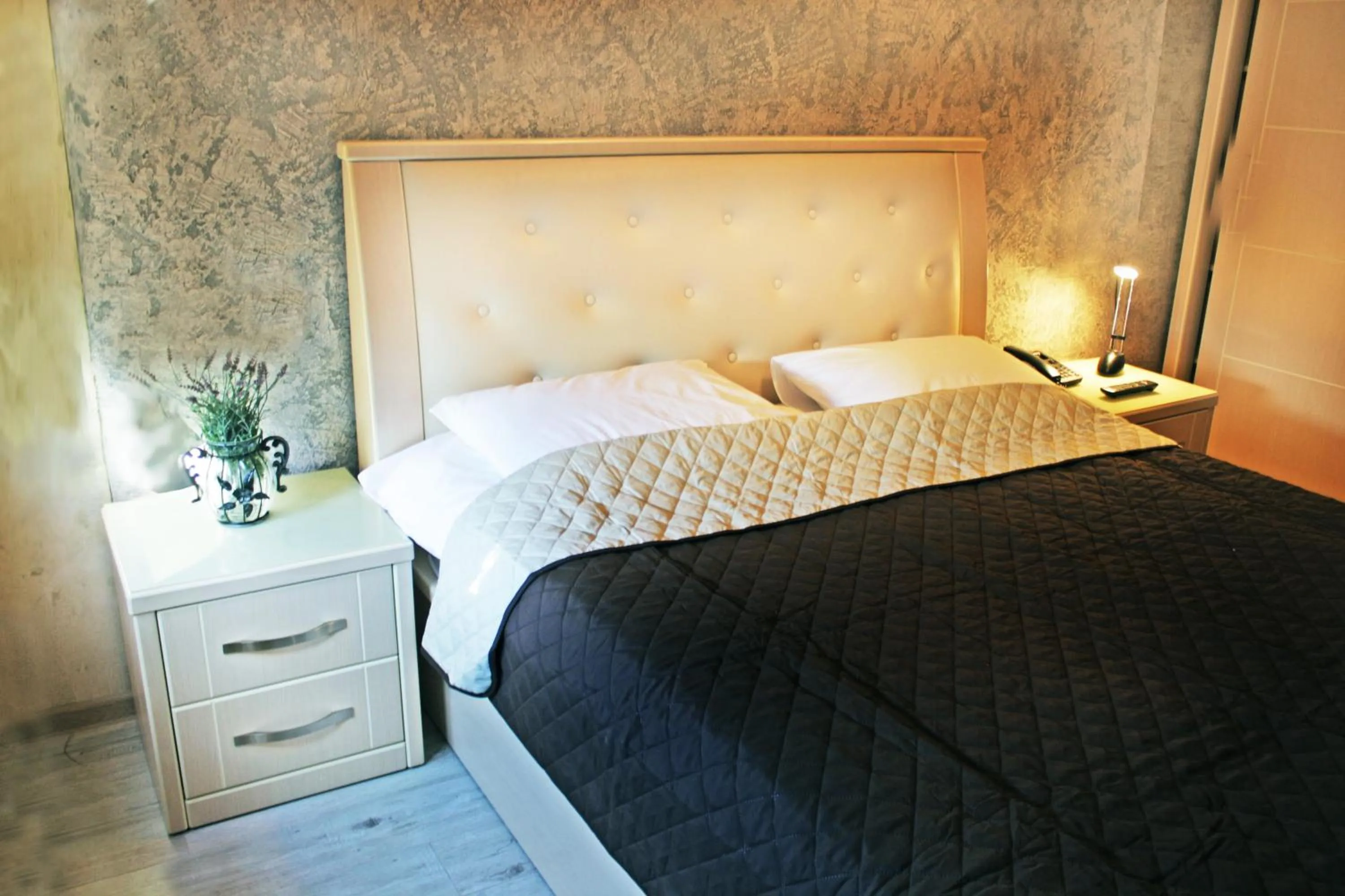 Bedroom, Bed in Hotel Wine Palace