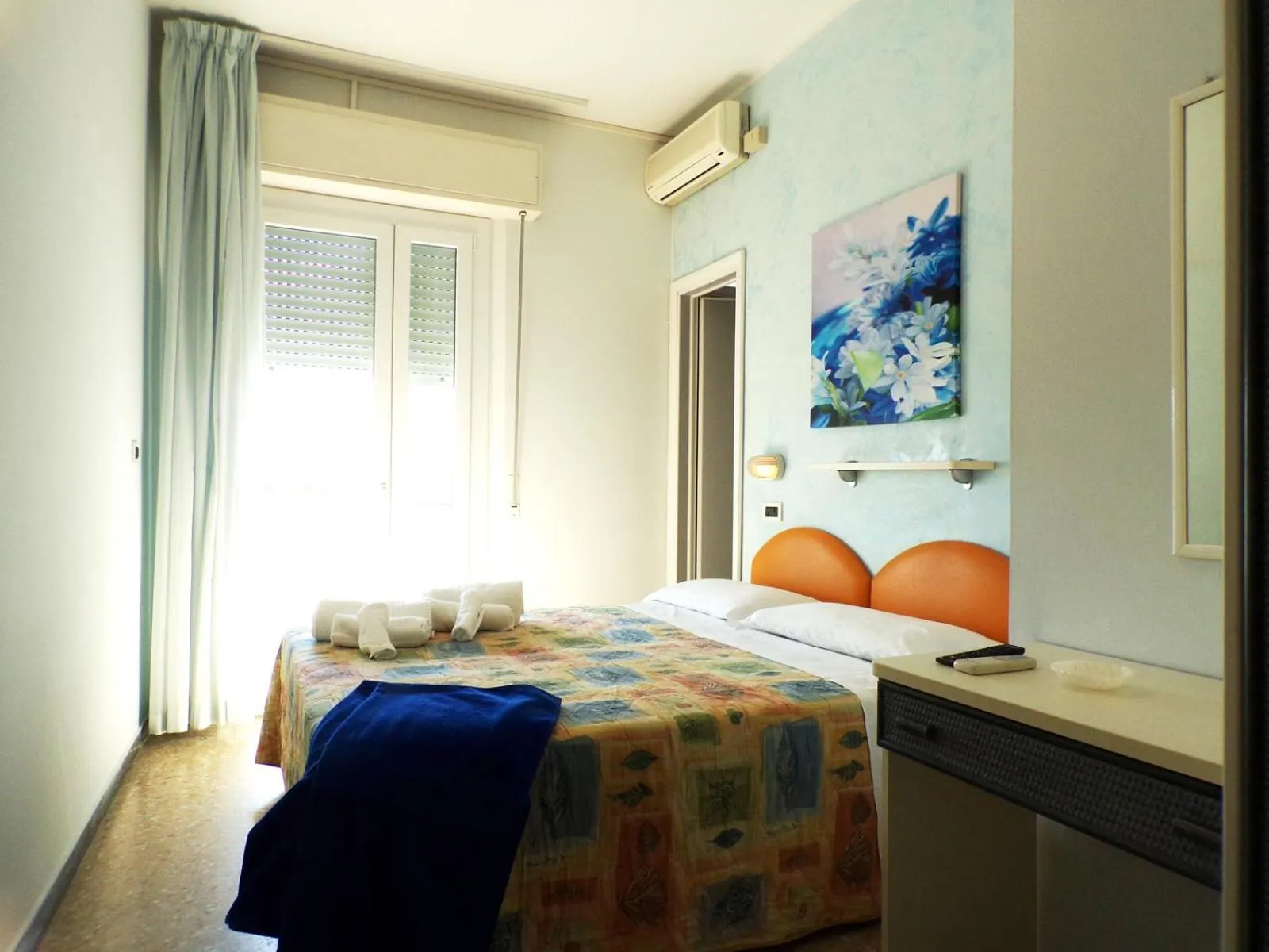 Bedroom, Bed in Hotel Crystal NUOVA GESTIONE 2025