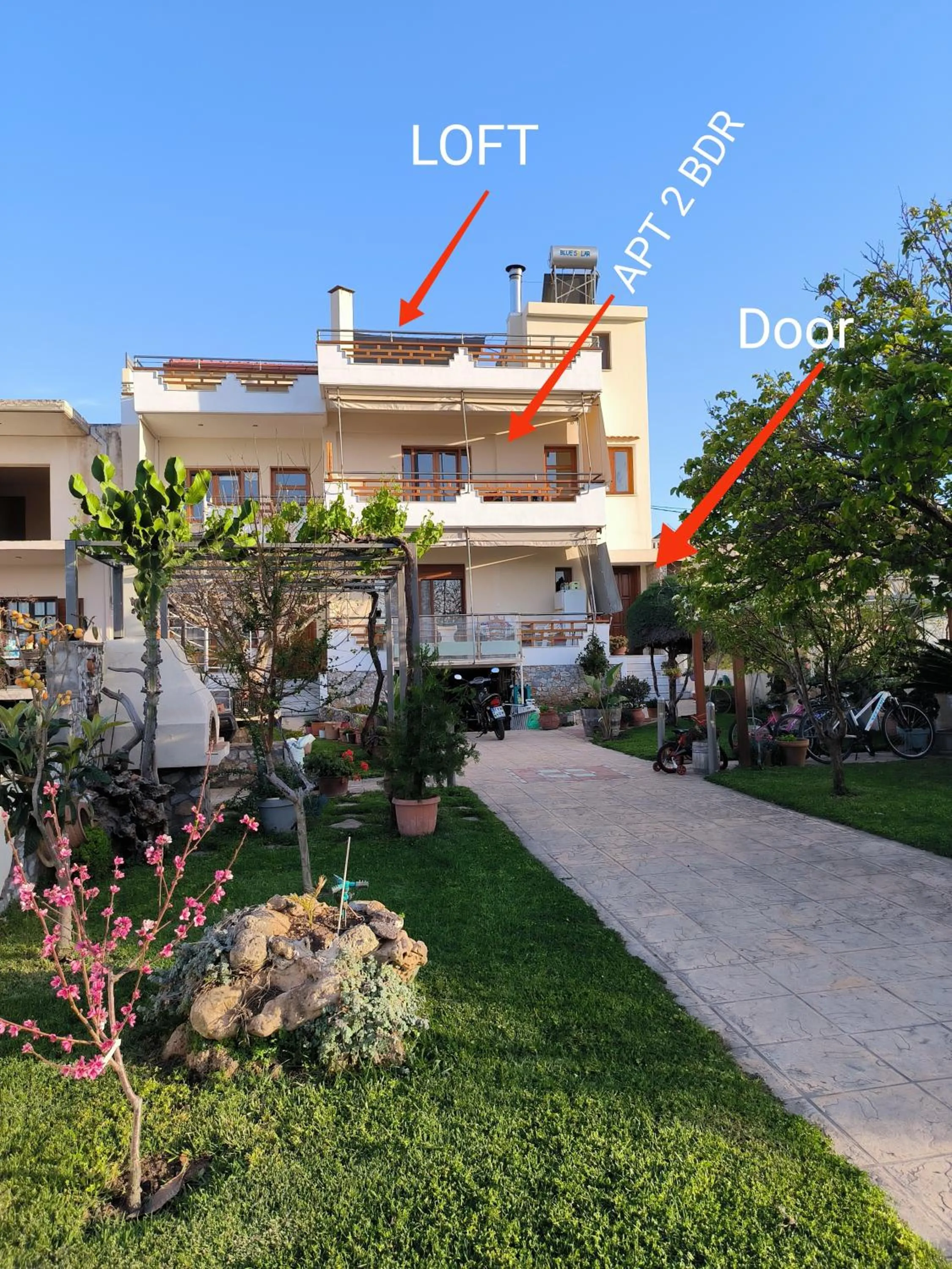 Contemporary 2 bedroom apt 5 min walk from Kissamos center