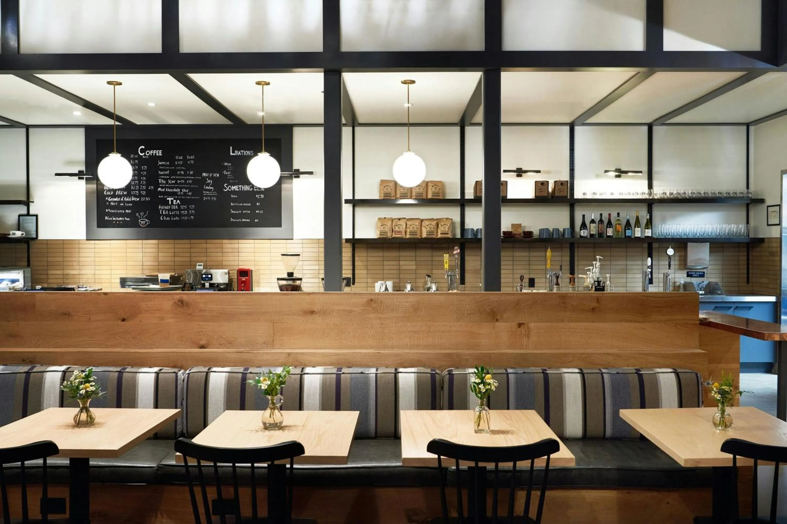 Restaurant/places to eat in The Stella Hotel, Autograph Collection