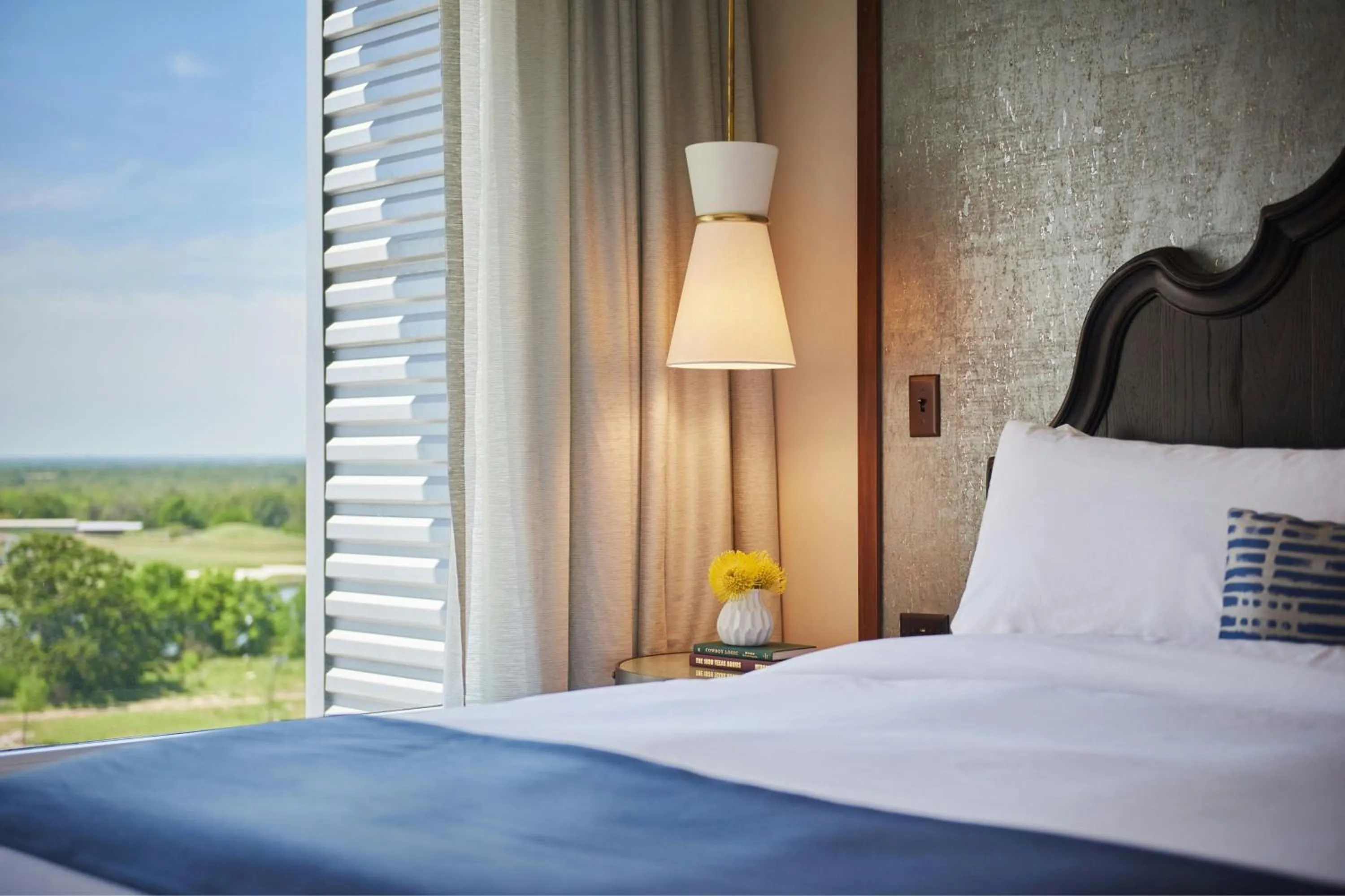 Photo of the whole room, Bed in The Stella Hotel, Autograph Collection