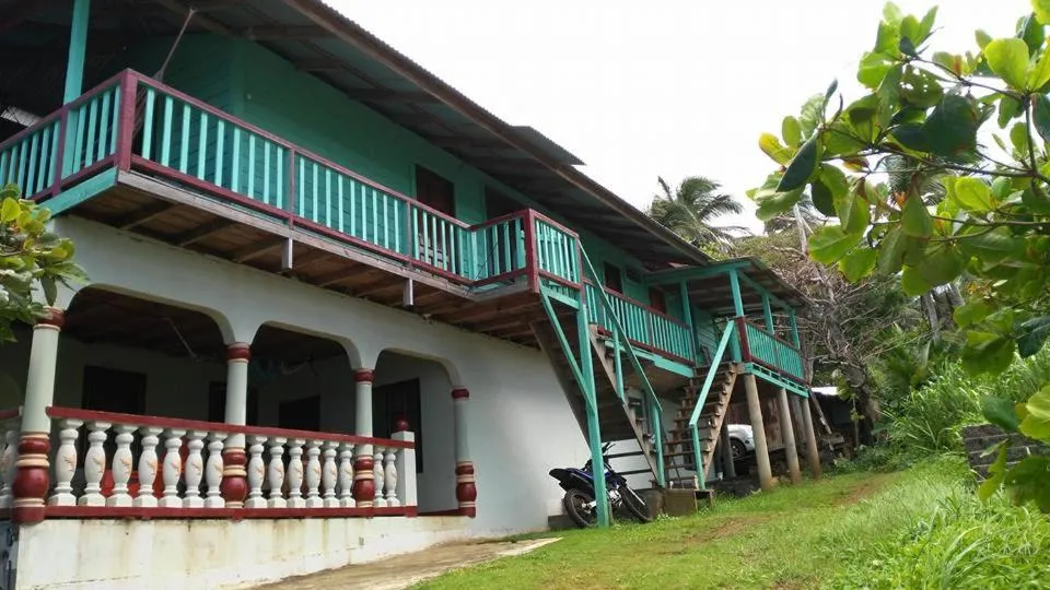 Property building in Corn Island Hostal ALAL SUITE