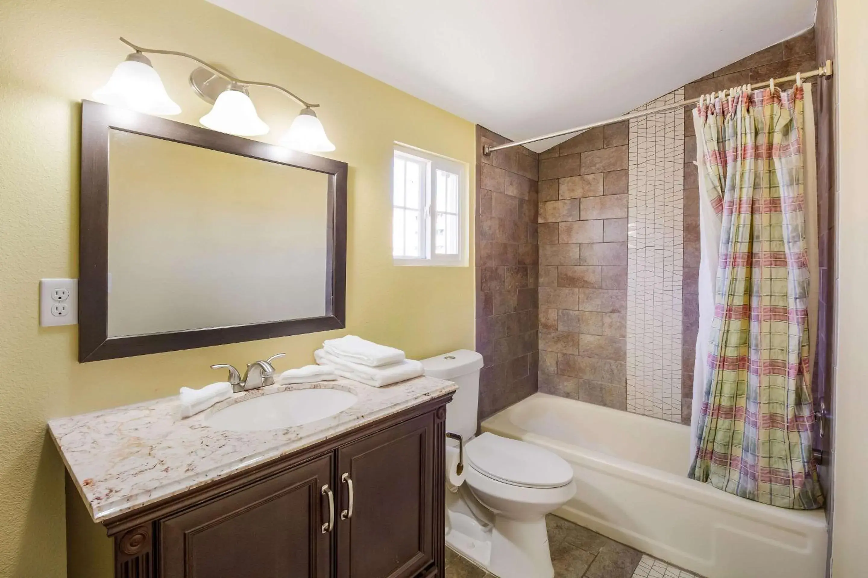 Bedroom in Rodeway Inn Casper Bedroom in Rodeway Inn Casper