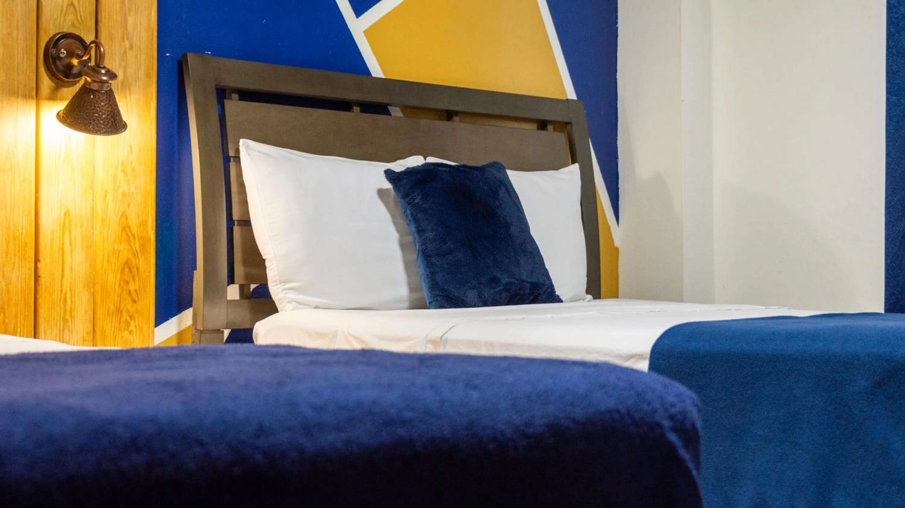 Bed in West Coast Inn's