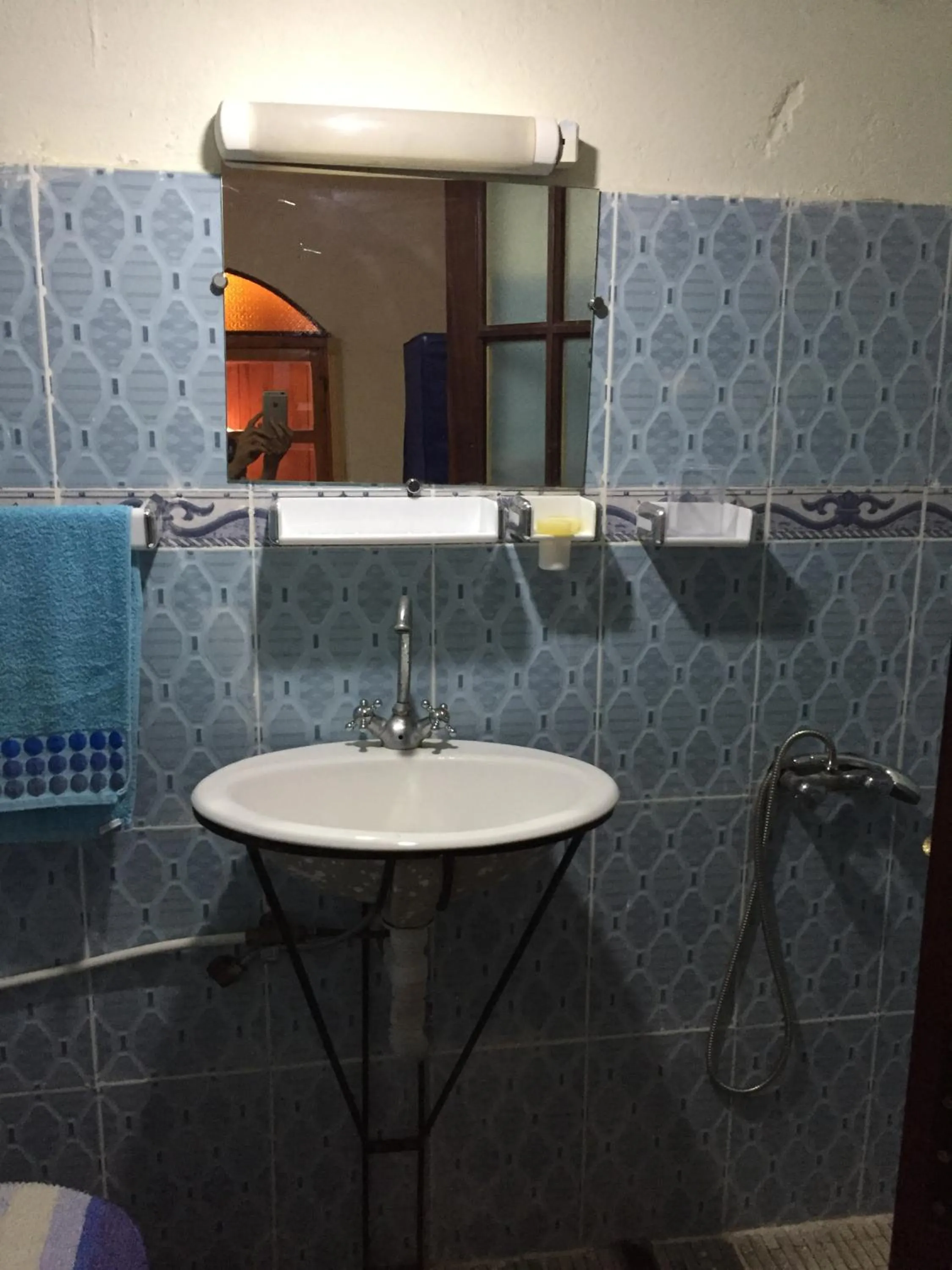 Bathroom in Aziki